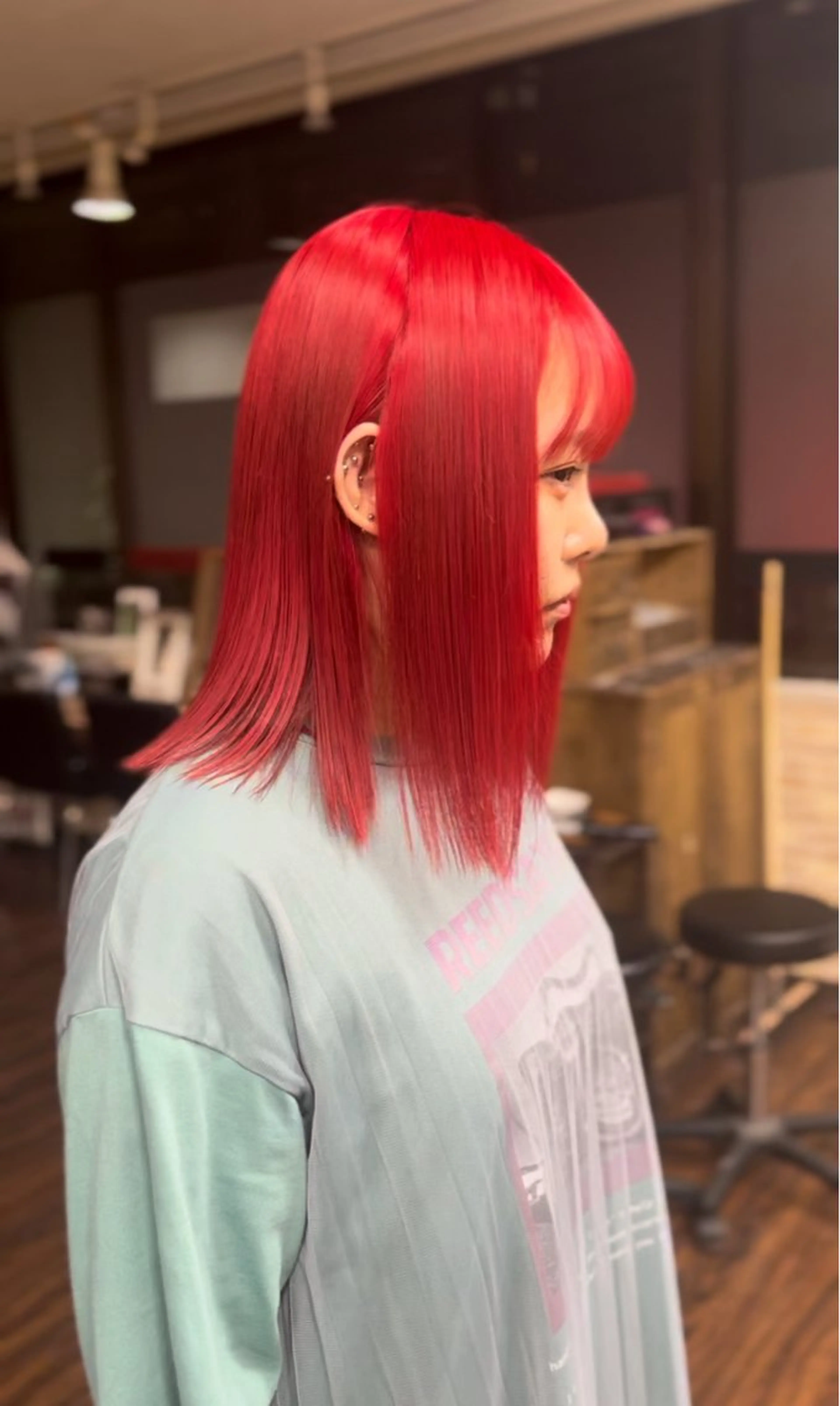 【推し活向け♪】艶感ビビッド・派手髪！カラーバターハイトーンヘアカラー！(ケアブリーチ使用)の写真