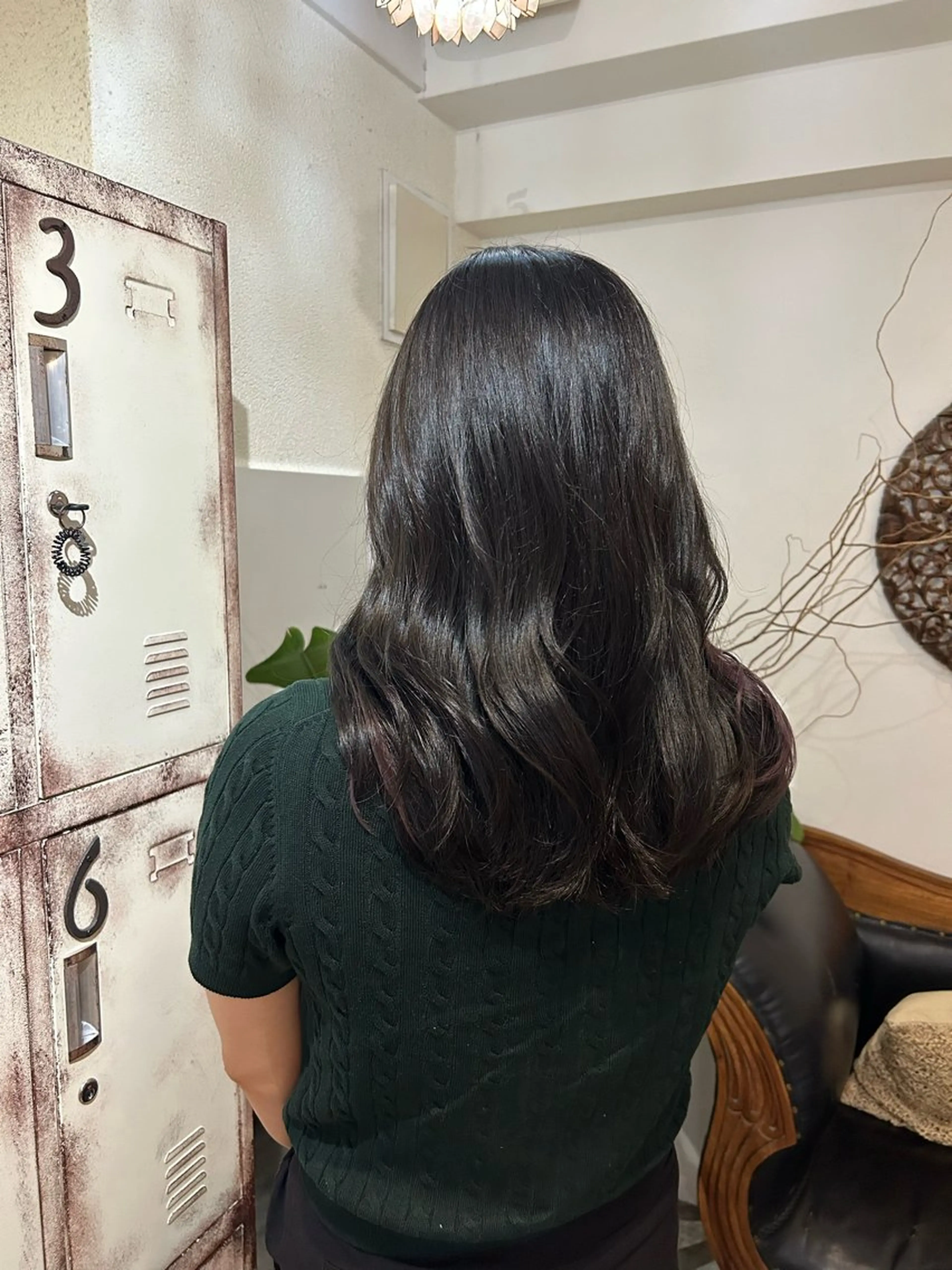 セミロング カラー カット ヘアカラー トリートメント ヘッドスパ putri 川邉 優花のヘアスタイル