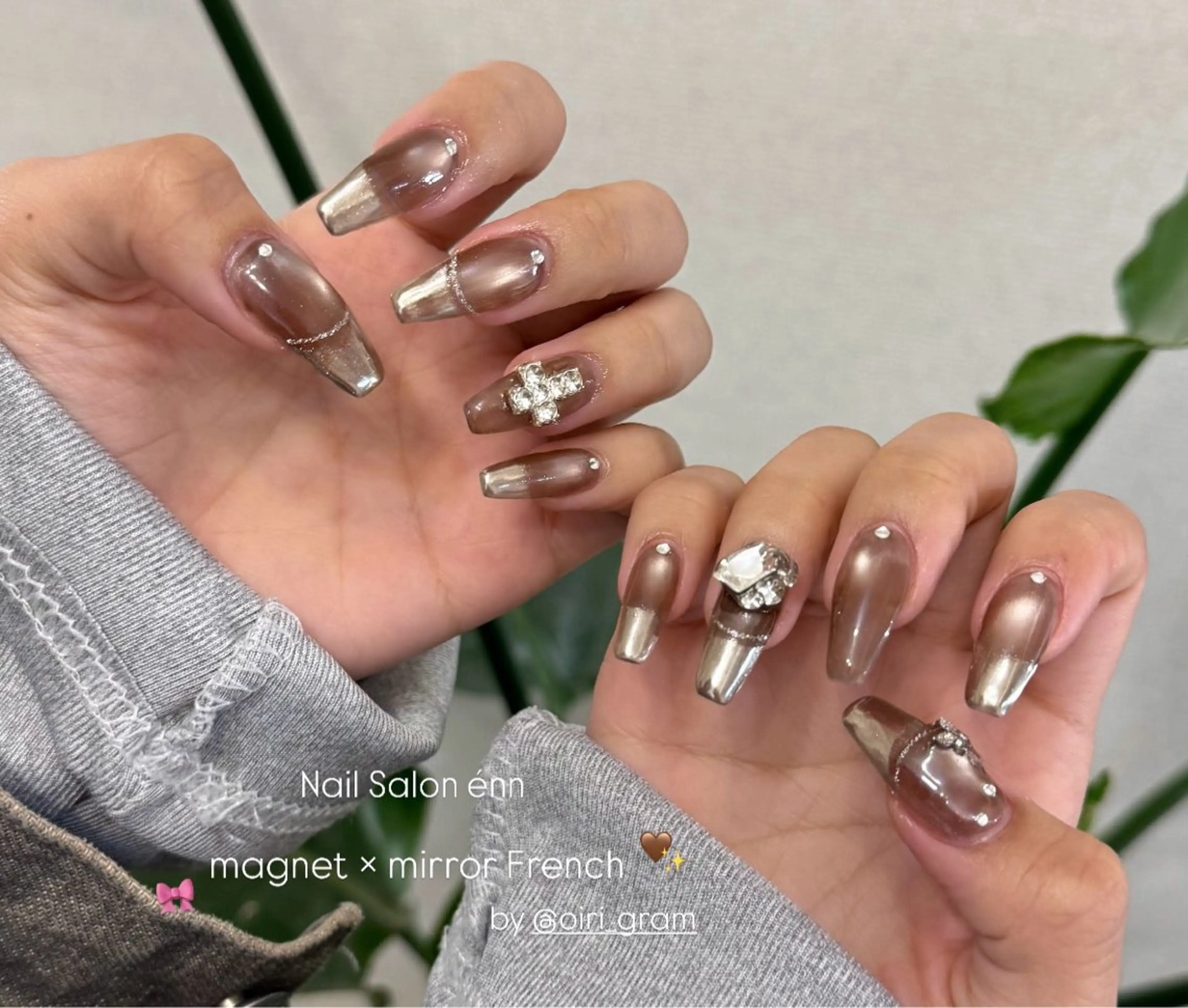ネイル フレンチネイル マグネットネイル ミラーネイル ハンドネイル Nail Salon enn所属・🫧RISA🫧 énn |四条烏丸のネイルデザイン