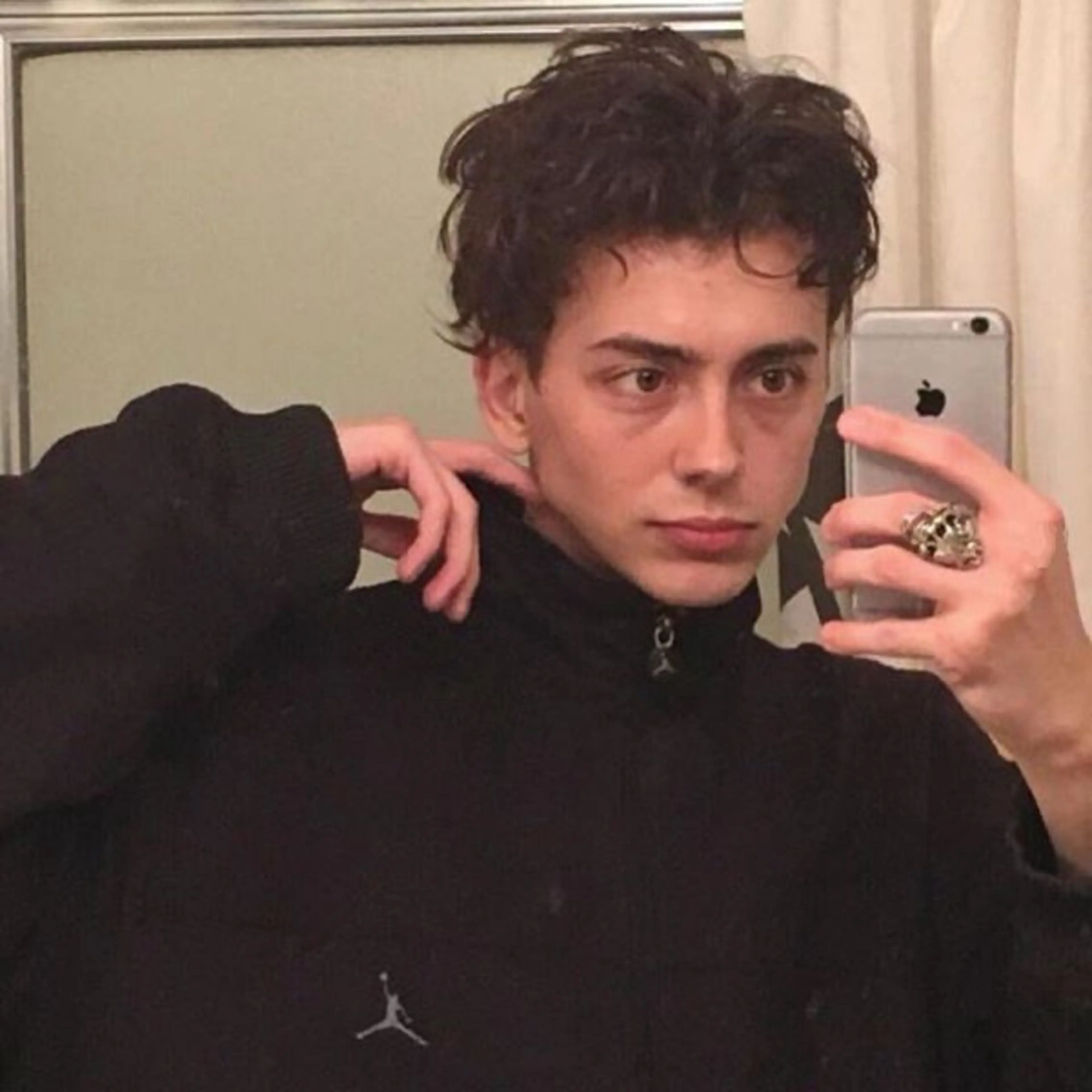 ショート パーマ メンズ 吉田一輝 外国人パーマのヘアスタイル