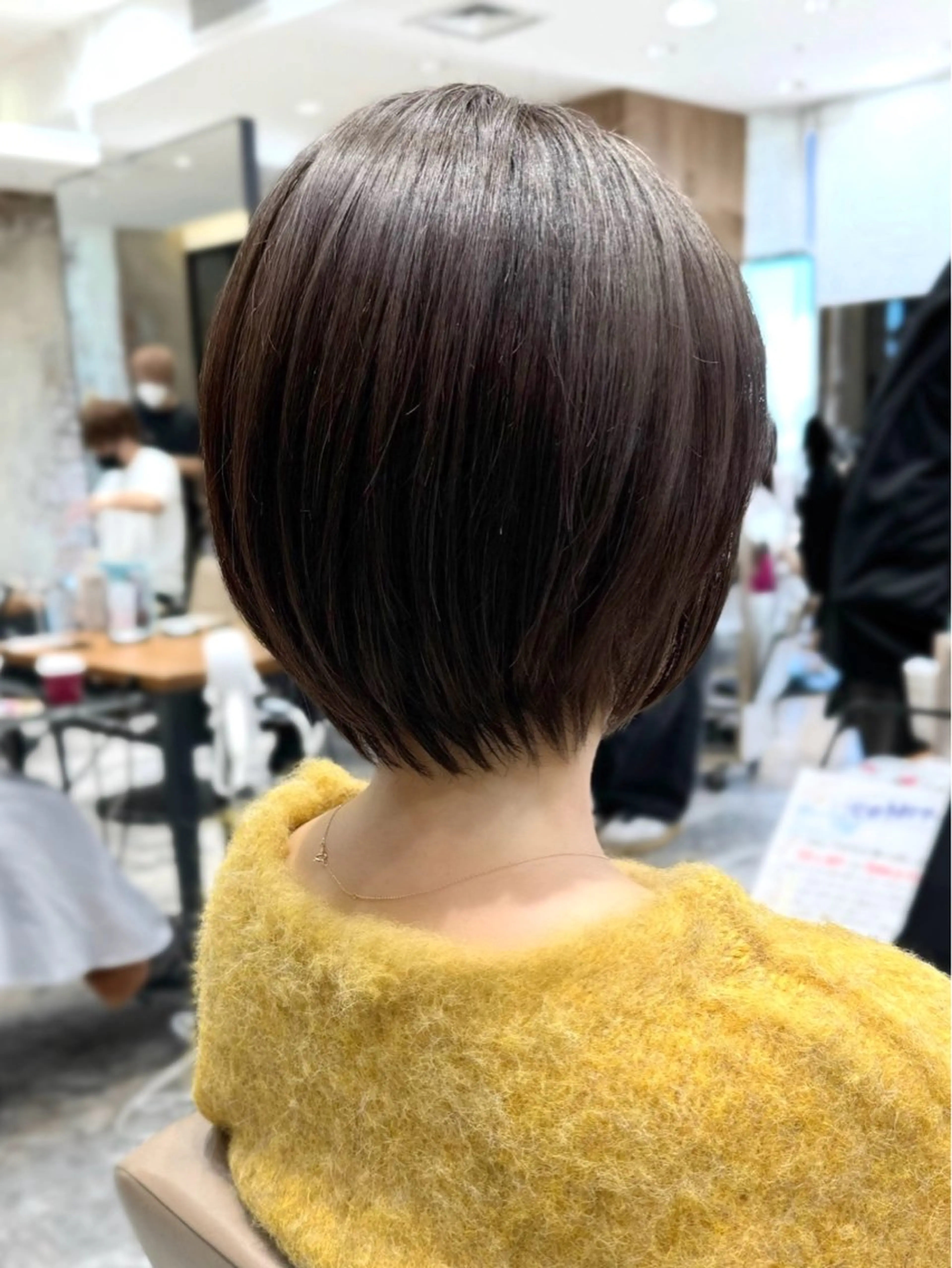 ショート カラー カット ヘアカラー トリートメント 💍新宿ショート 💍岩田莉奈のヘアスタイル