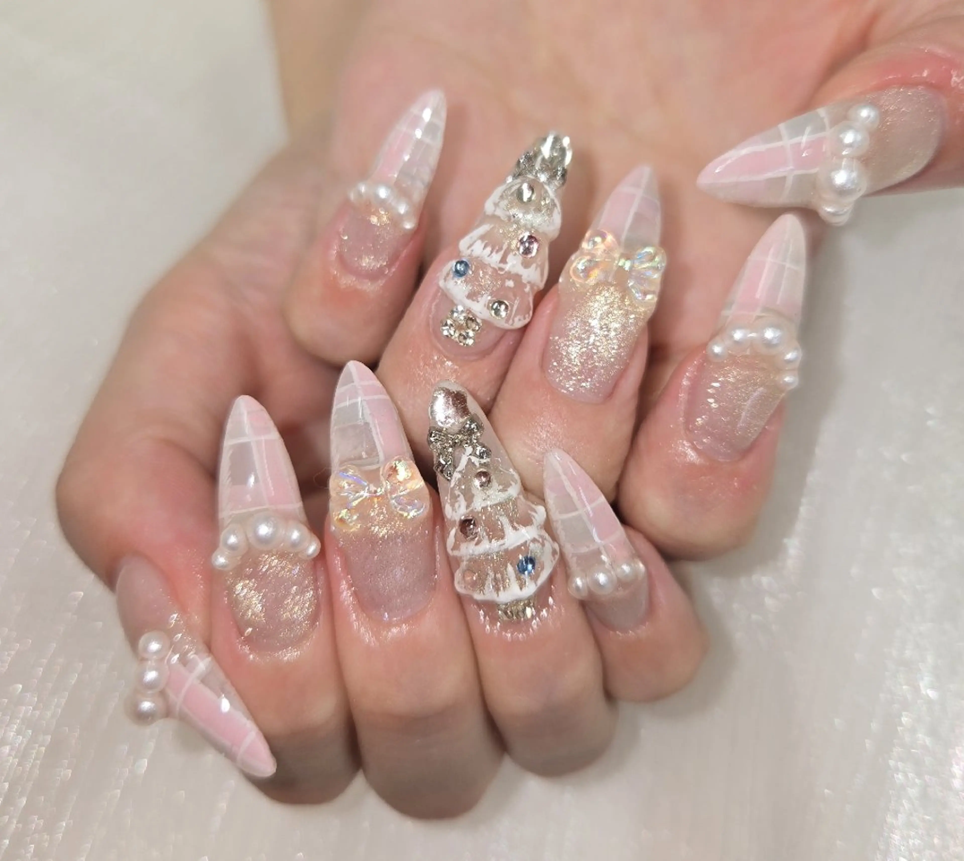 ネイル アートネイル オーロラネイル チークネイル 成人式 ジェルネイル ハンドネイル 河野ちえ (雑誌掲載サロン)のネイルデザイン