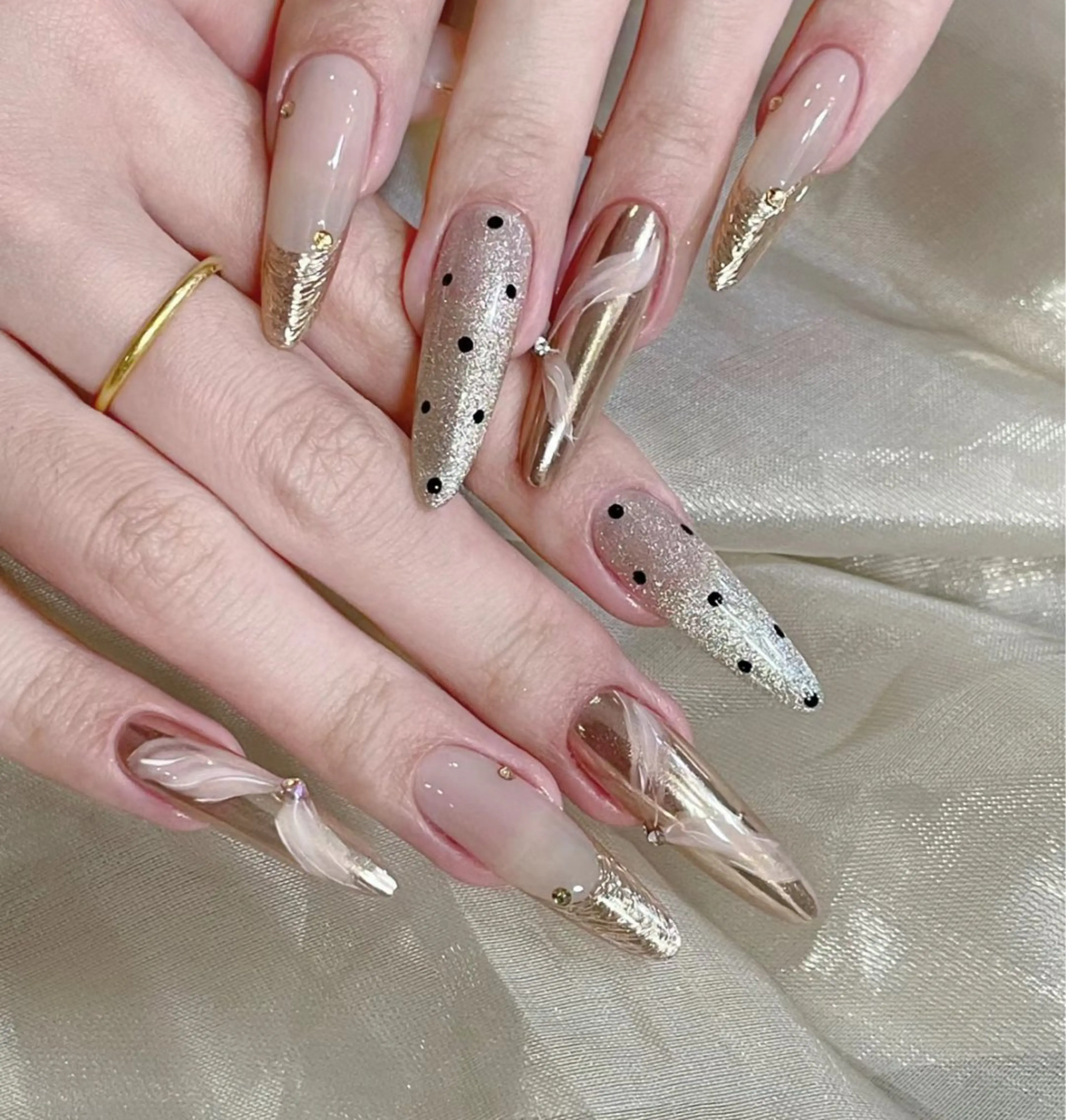 ネイル ハンドネイル M🌷nail 長さだし専門店のネイルデザイン