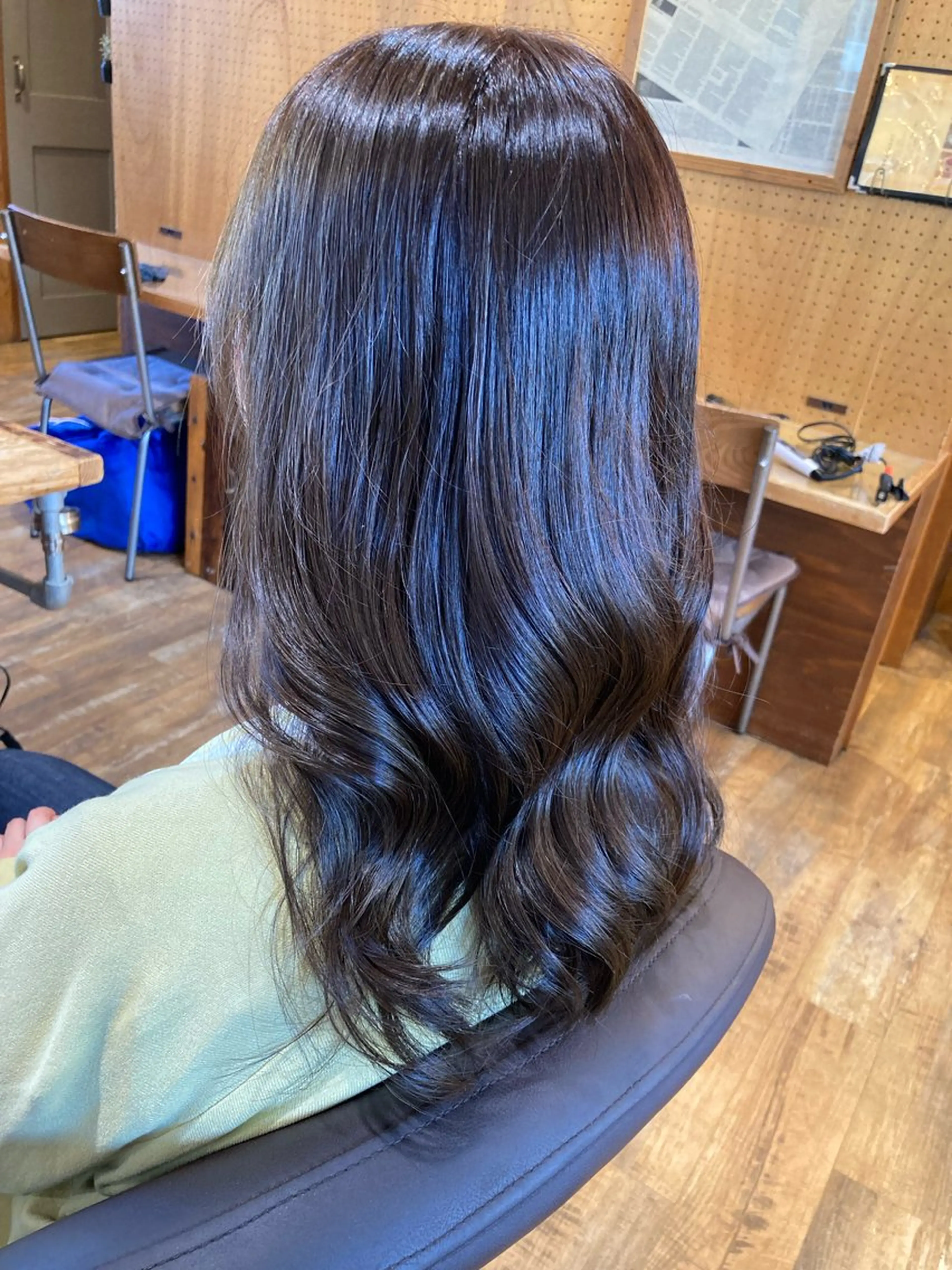 セミロング カット ヘアカラー 菊地 優斗のヘアスタイル