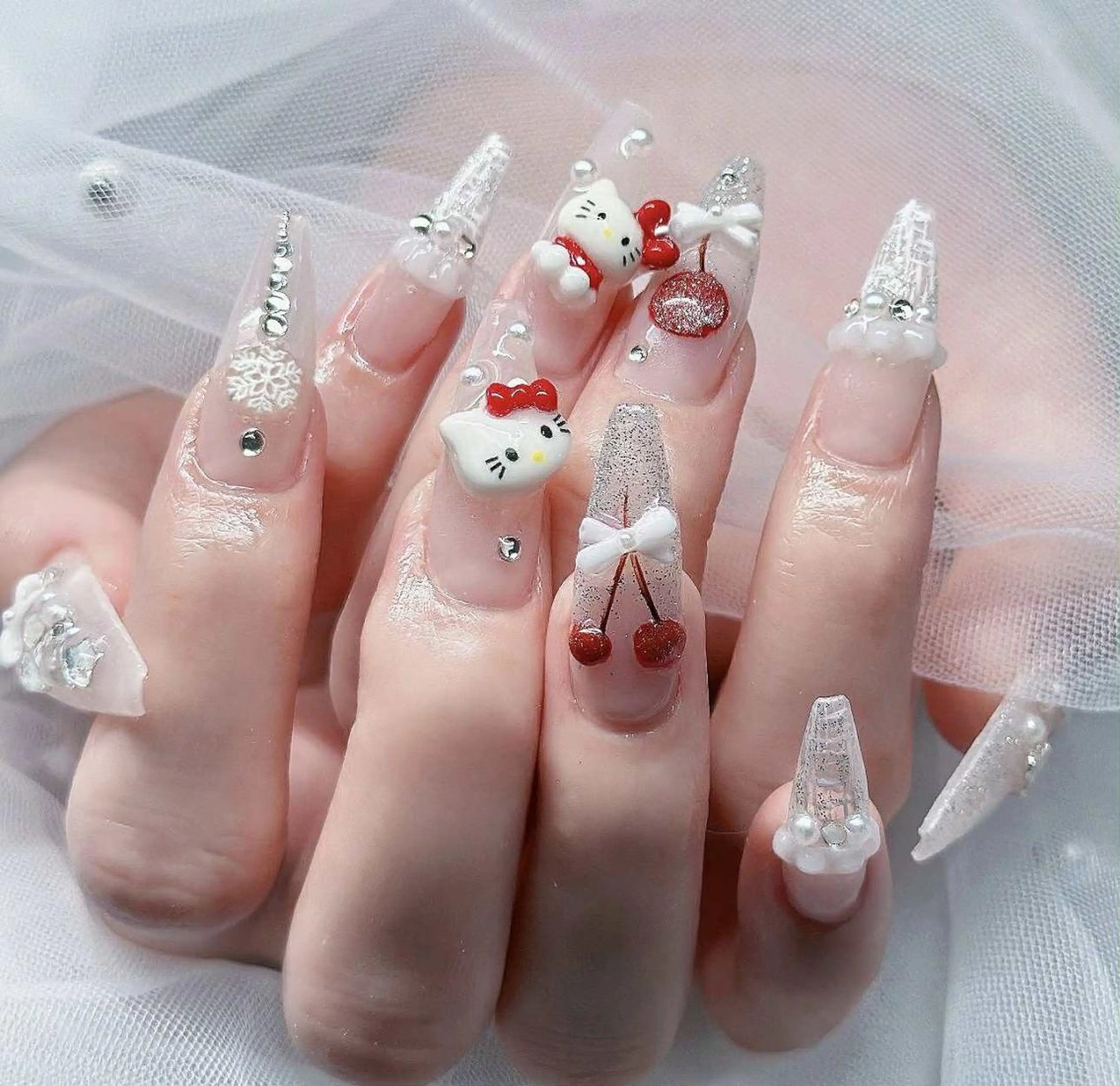 ロング カラー ベージュカラー グラデーションカラー ピンクカラー 韓国風ヘア ハンドネイル Bling Salonのネイルデザイン