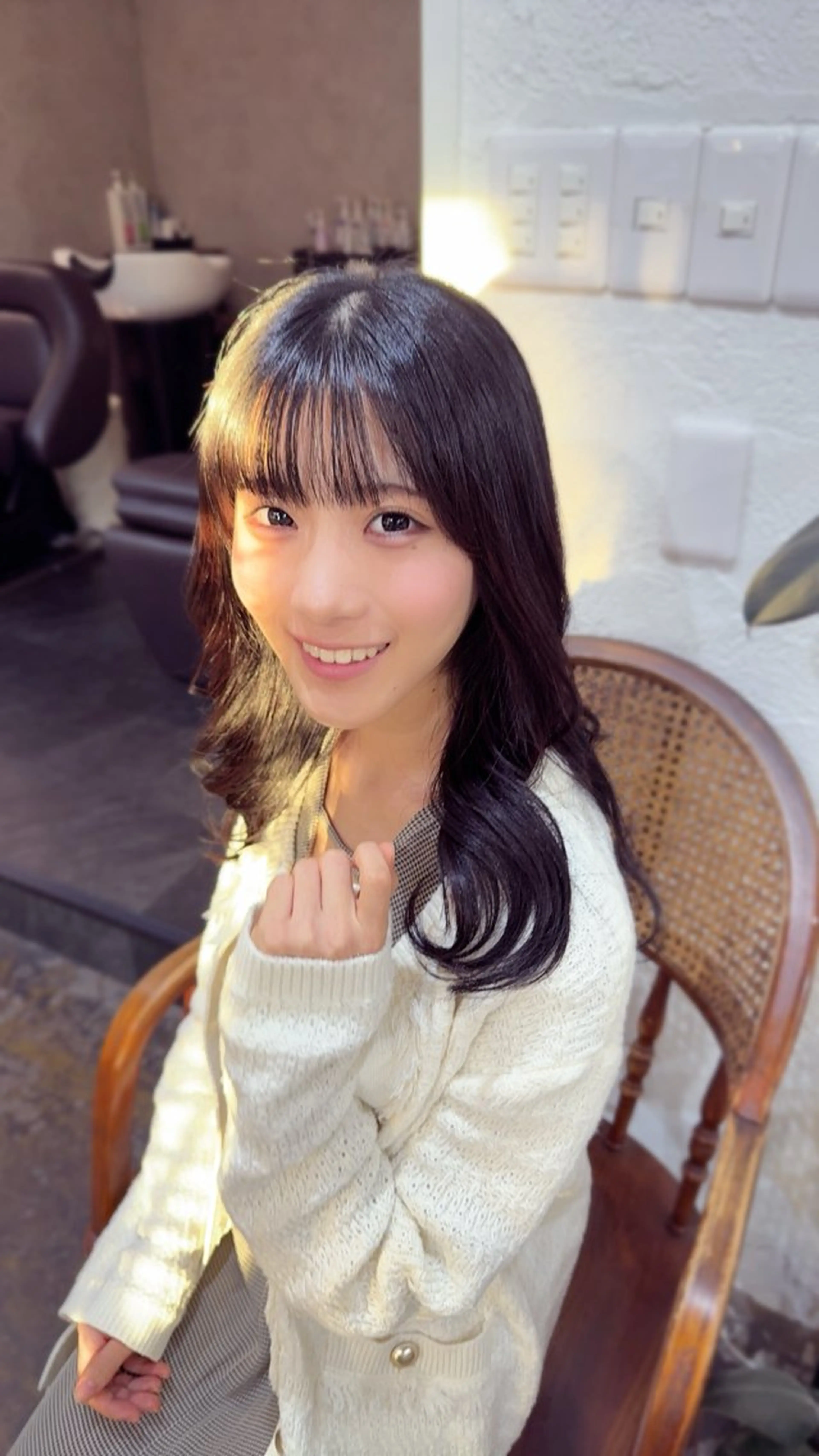 セミロング カット ヘアカラー トリートメント 髪質改善✨艶髪✨ レイヤーカット 田畑のヘアスタイル