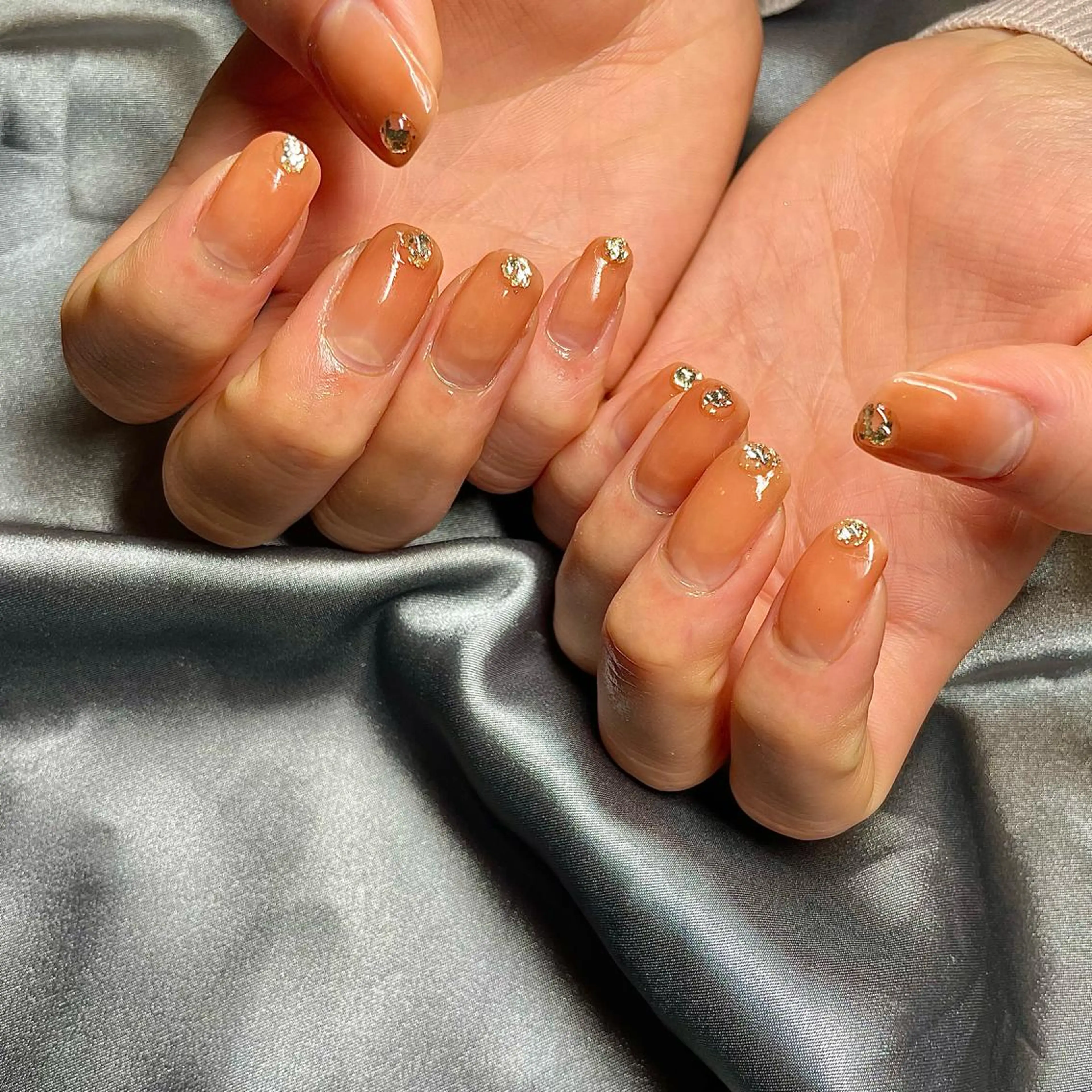 セミロング カラー パーマ ヘアアレンジ メンズ キッズ ネイル マツエク・マツパ アイブロウ オレンジ テラコッタ カラーマツエク オレンジ nail&eye Aoのマツエク・マツパデザイン