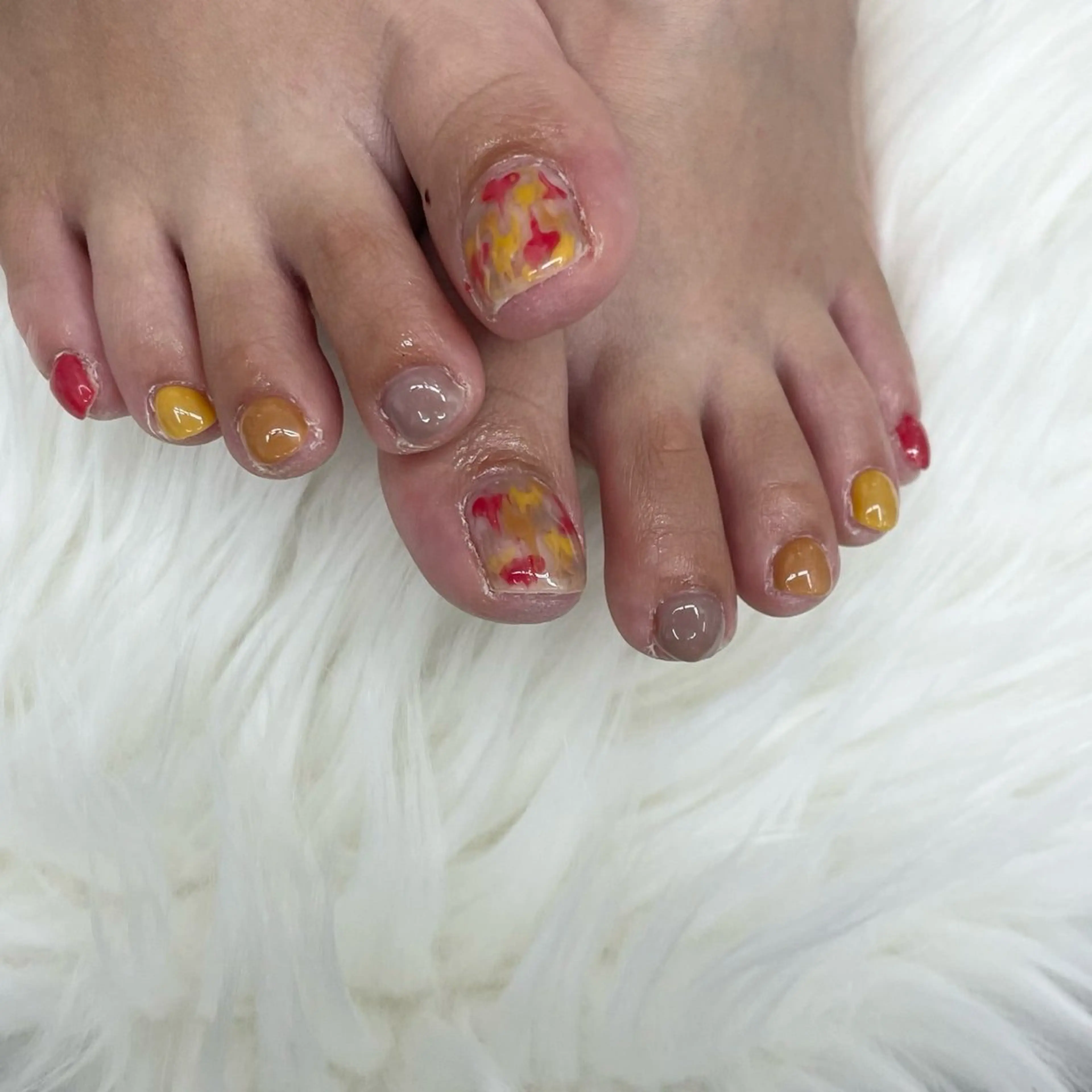 ネイル アートネイル フットネイル 赤色 Queen Stella所属・Quee Stllaのネイルデザイン