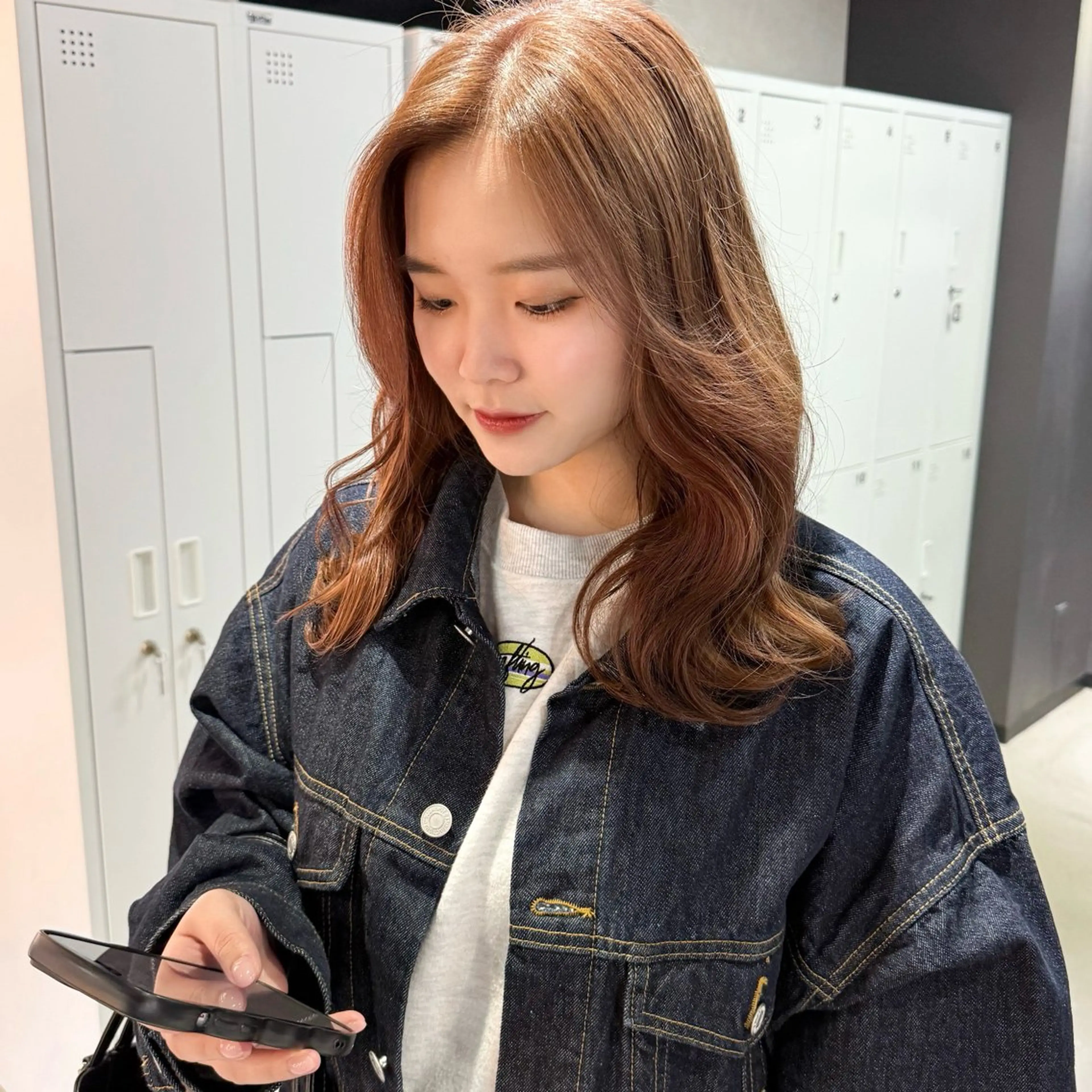 セミロング カラー ベージュカラー ブリーチ ケアブリーチ ミルクティーベージュ ヘアカラー トリートメント 暖色/ミルクティー /レイヤー/マリア♡のヘアスタイル