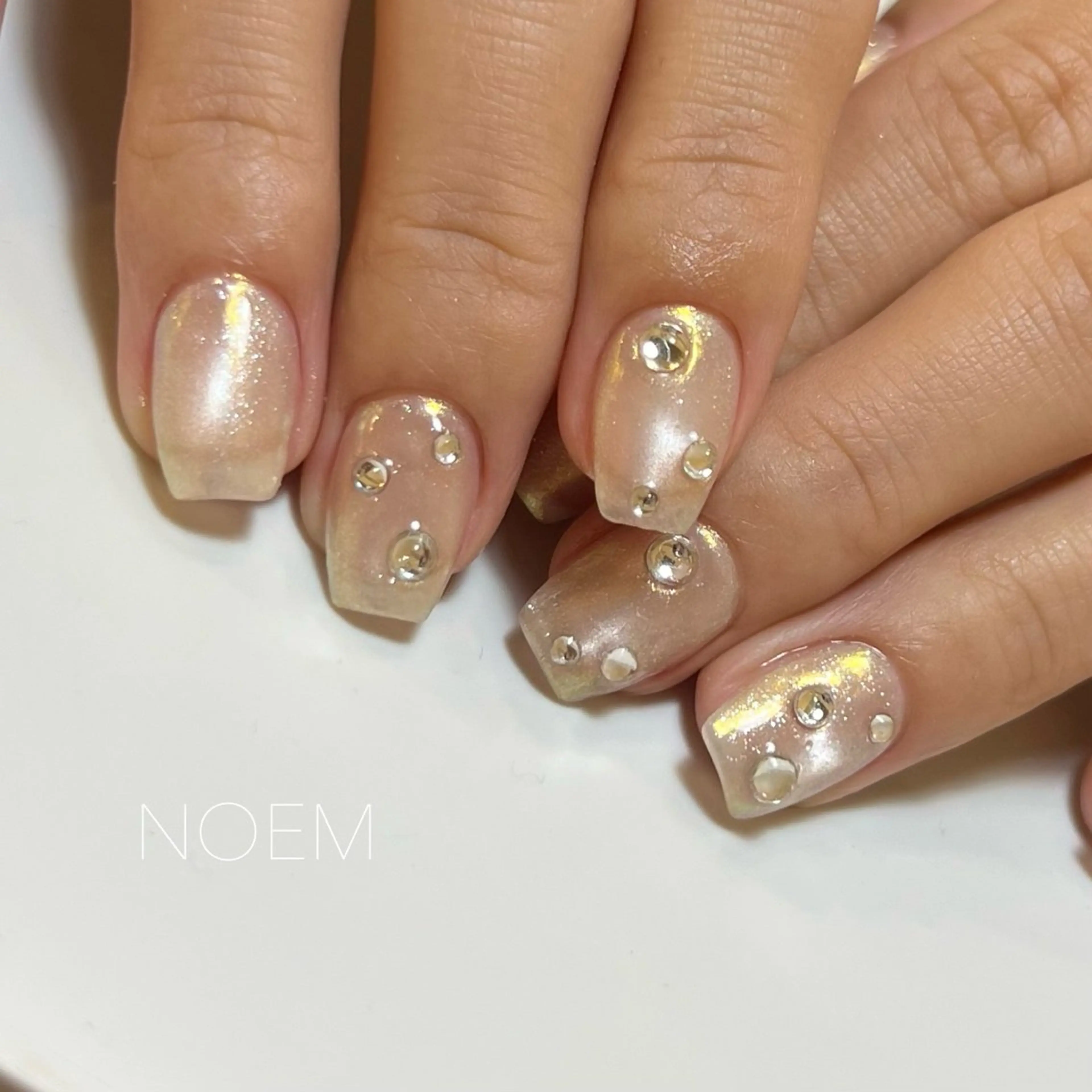ネイル アートネイル YUKARI NOEMのネイルデザイン
