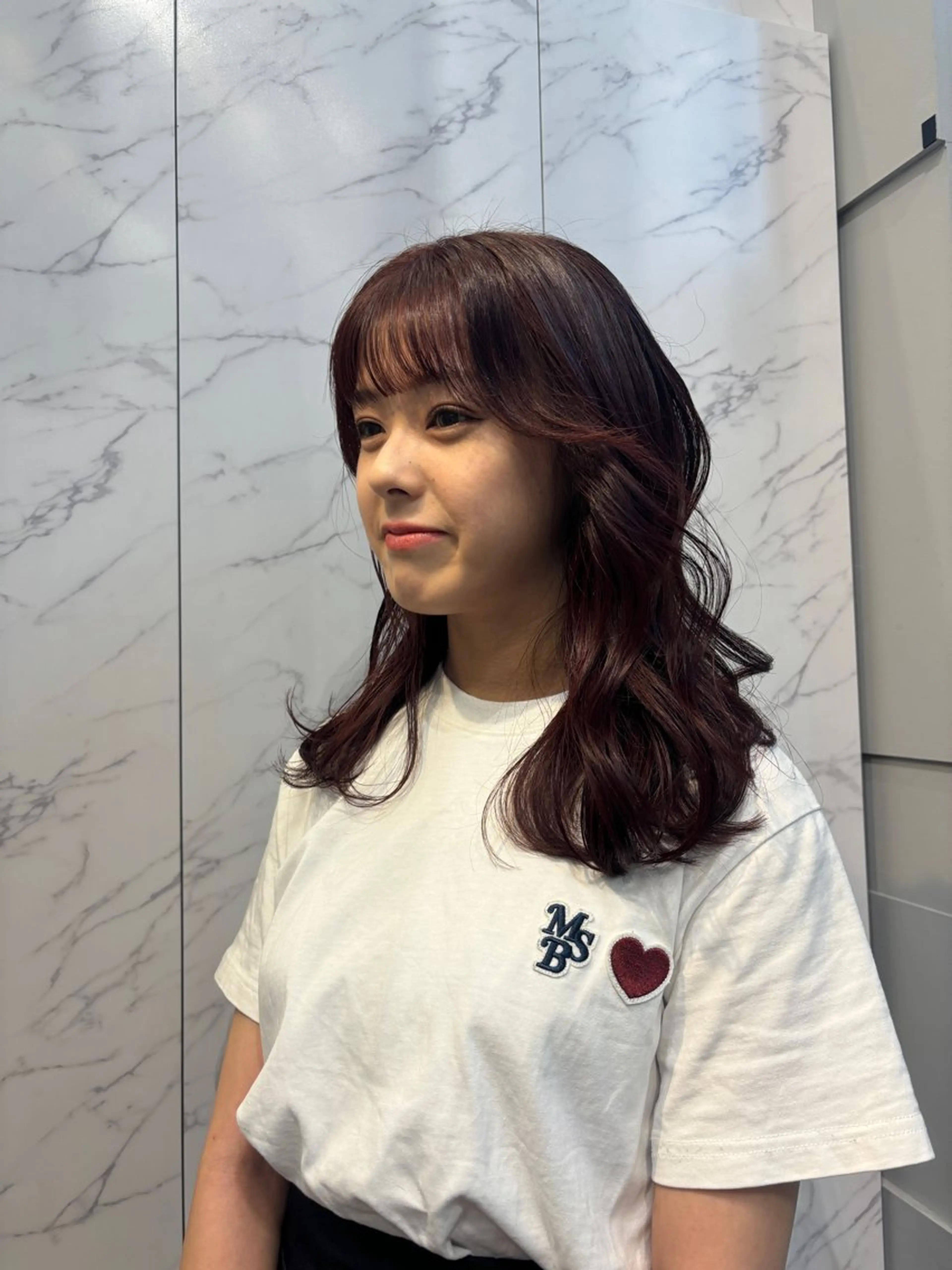 ロング カラー ブリーチ ブリーチなしカラー レッドカラー カット ヘアカラー miu /透明感カラーのヘアスタイル