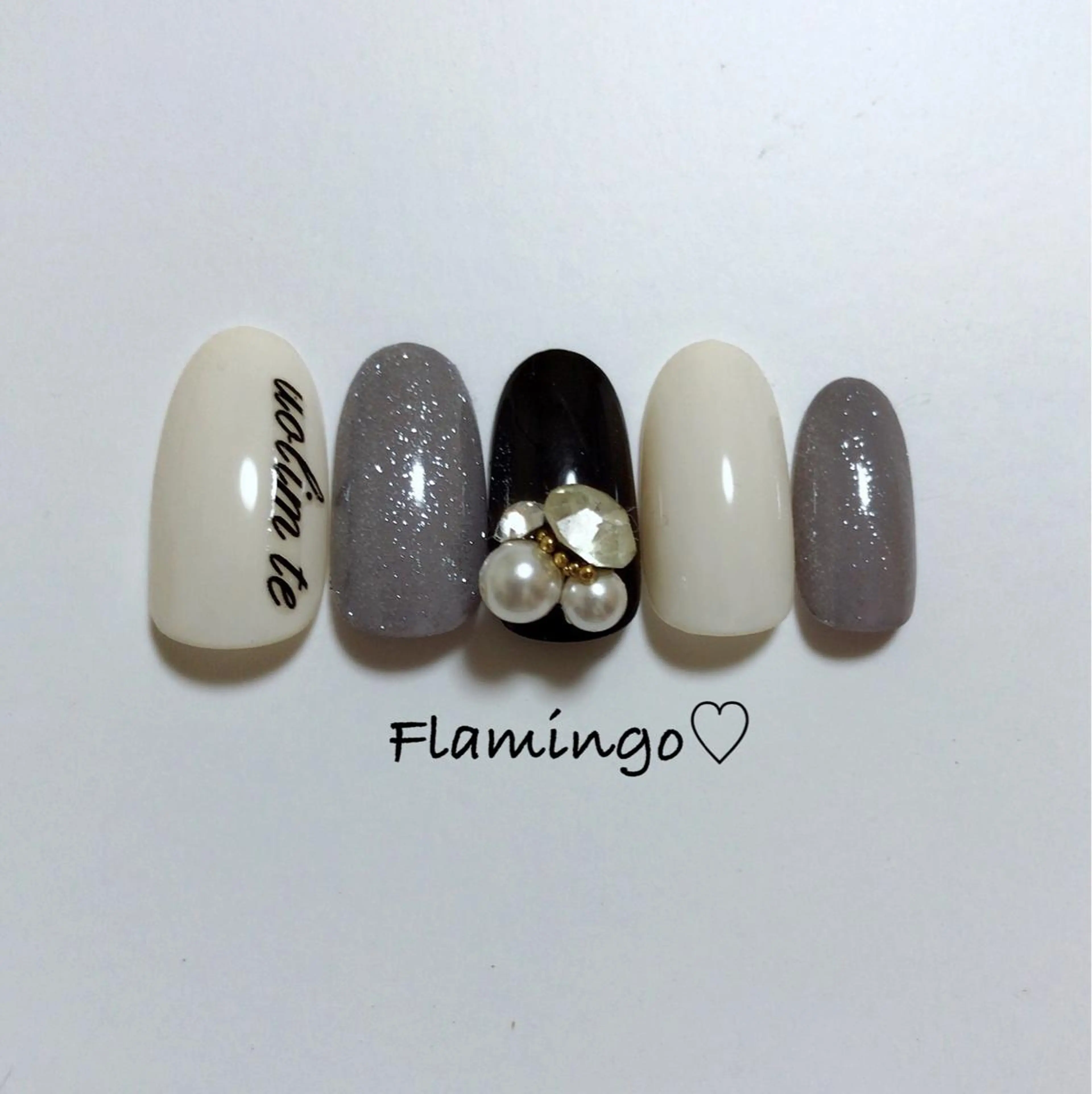 ネイル ジェルネイル キラキラネイル ラメ(グリッター) オフィスネイル ワンカラーネイル 浮きにくいフィルイン ｜上品シンプルネイルのネイルデザイン