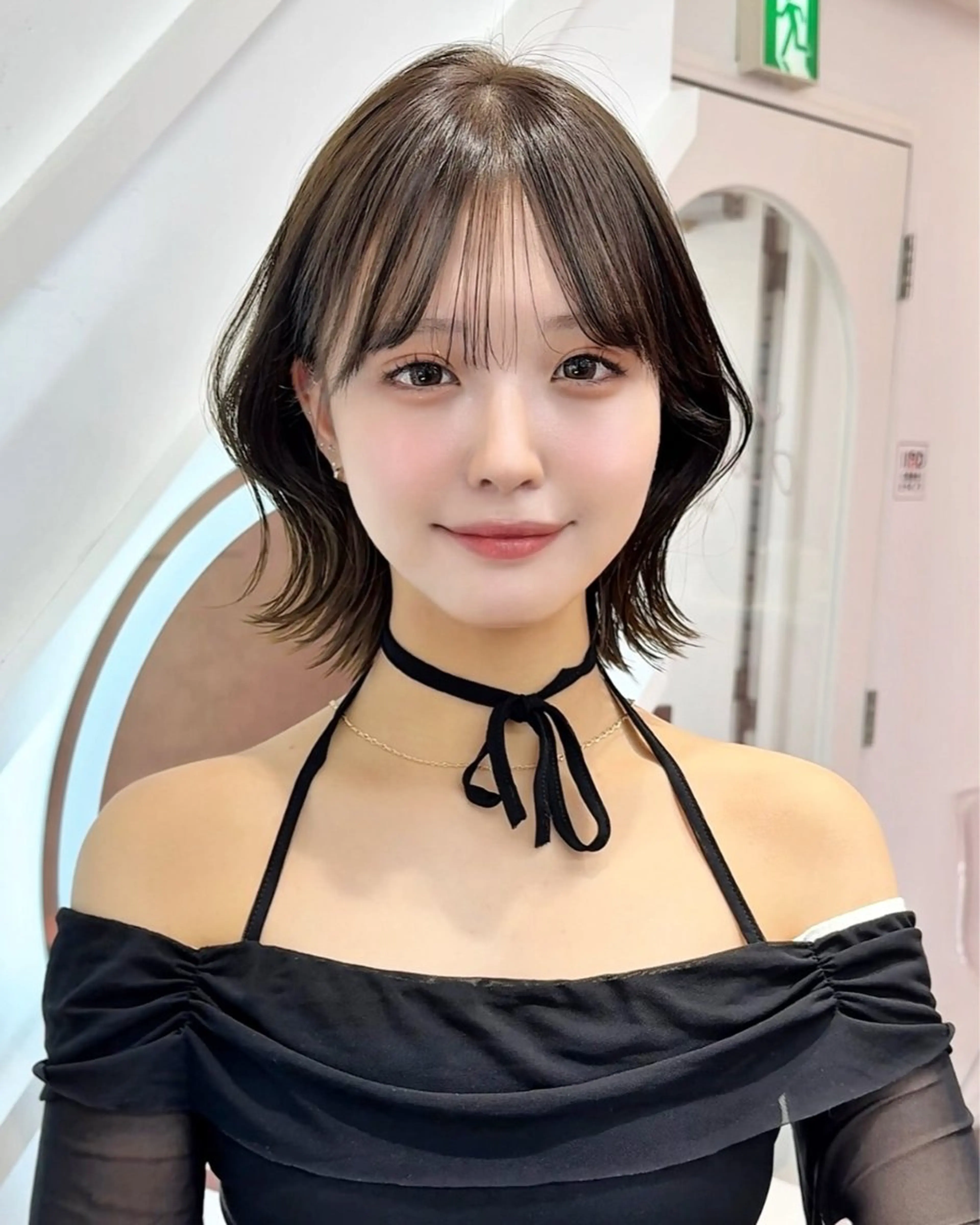 ショート カラー カット ヘアカラー トリートメント 莉乃/縮毛矯正/髪質 改善/艶カラーのヘアスタイル