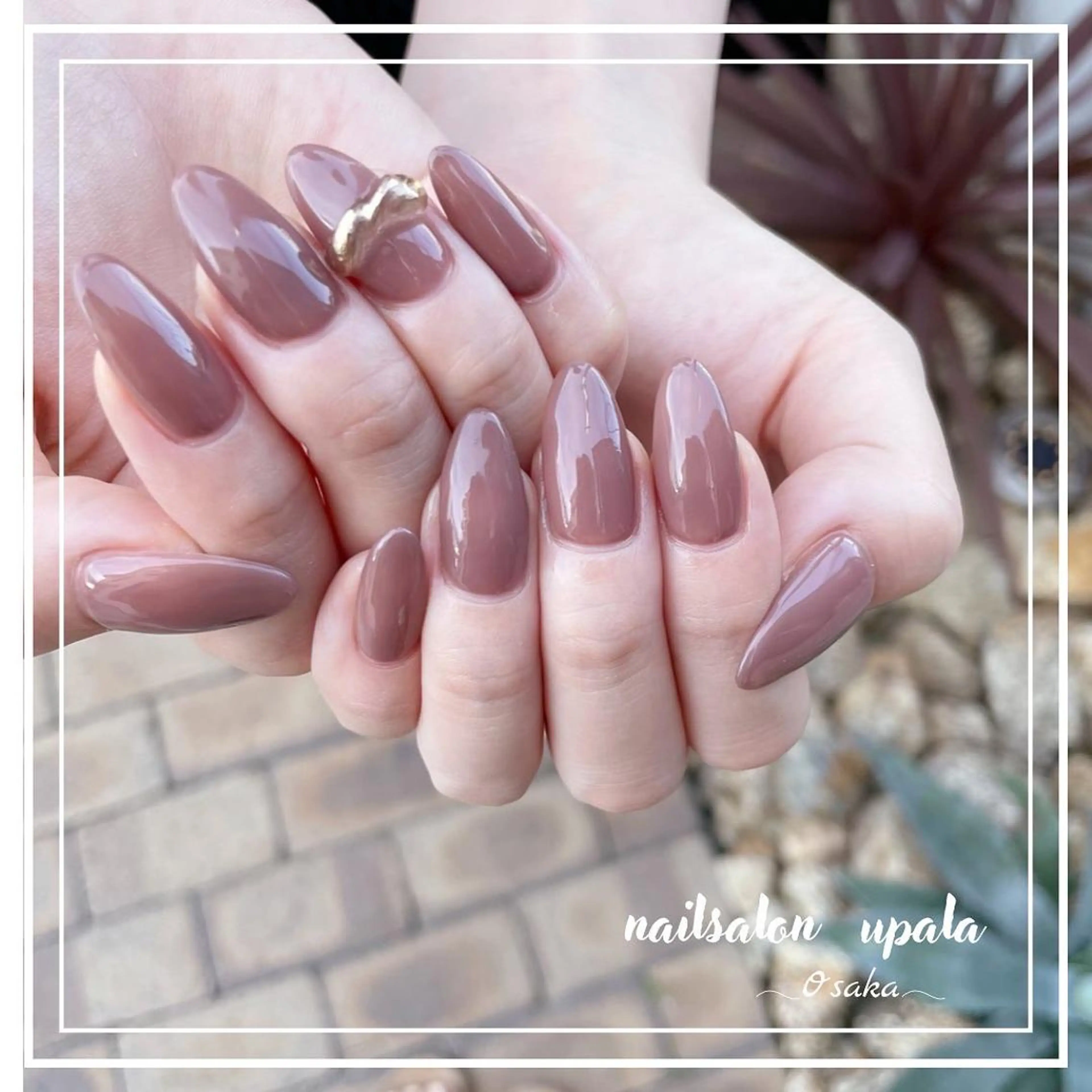 ネイル ブラウン フットネイル ゴールド マットネイル ニュアンスネイル ハンドネイル upala Mayukoのネイルデザイン