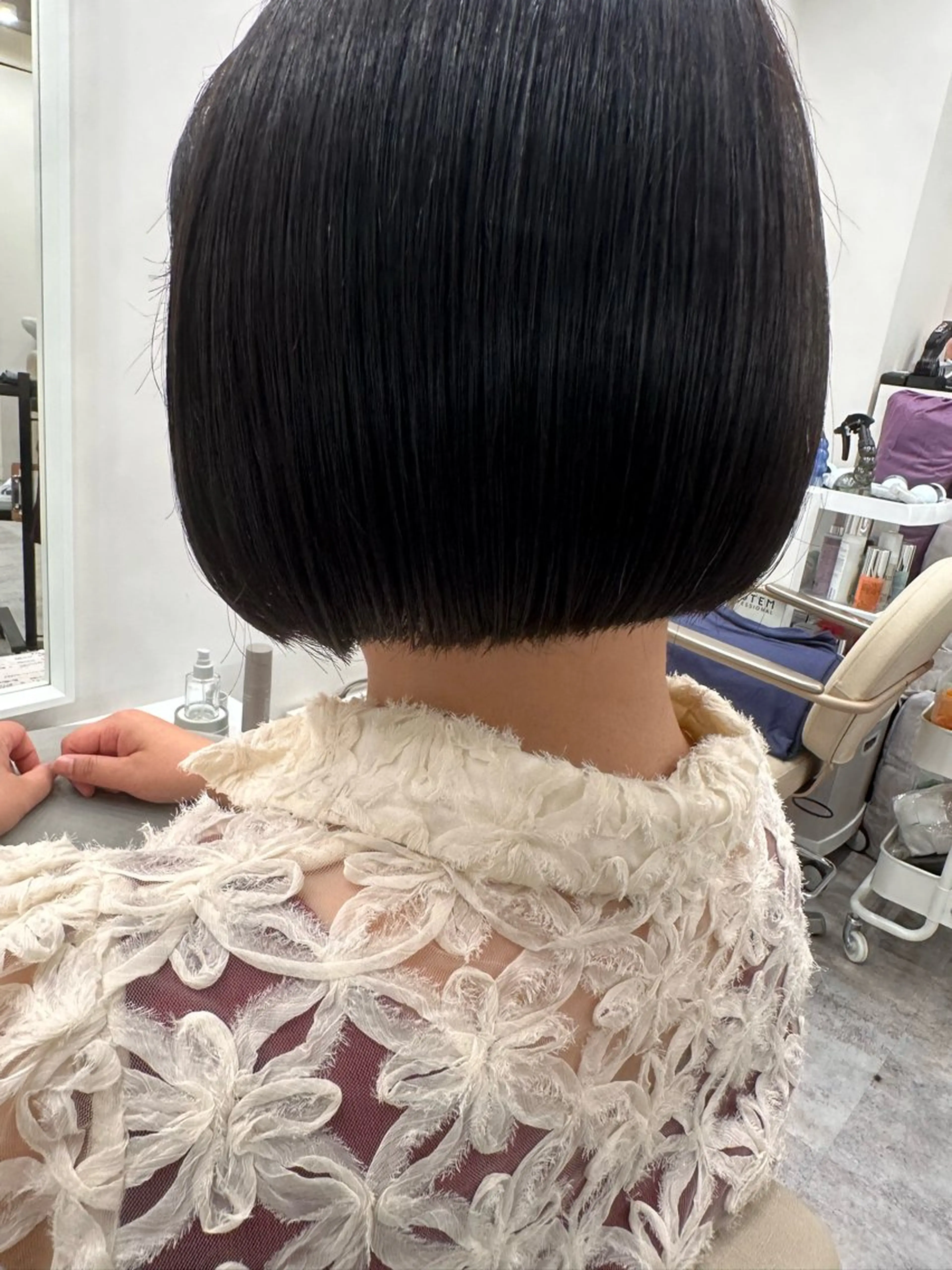 ショート ボブ くせ毛 カット 縮毛矯正 ボブ、レイヤー、 ハイトーン、古淵のヘアスタイル