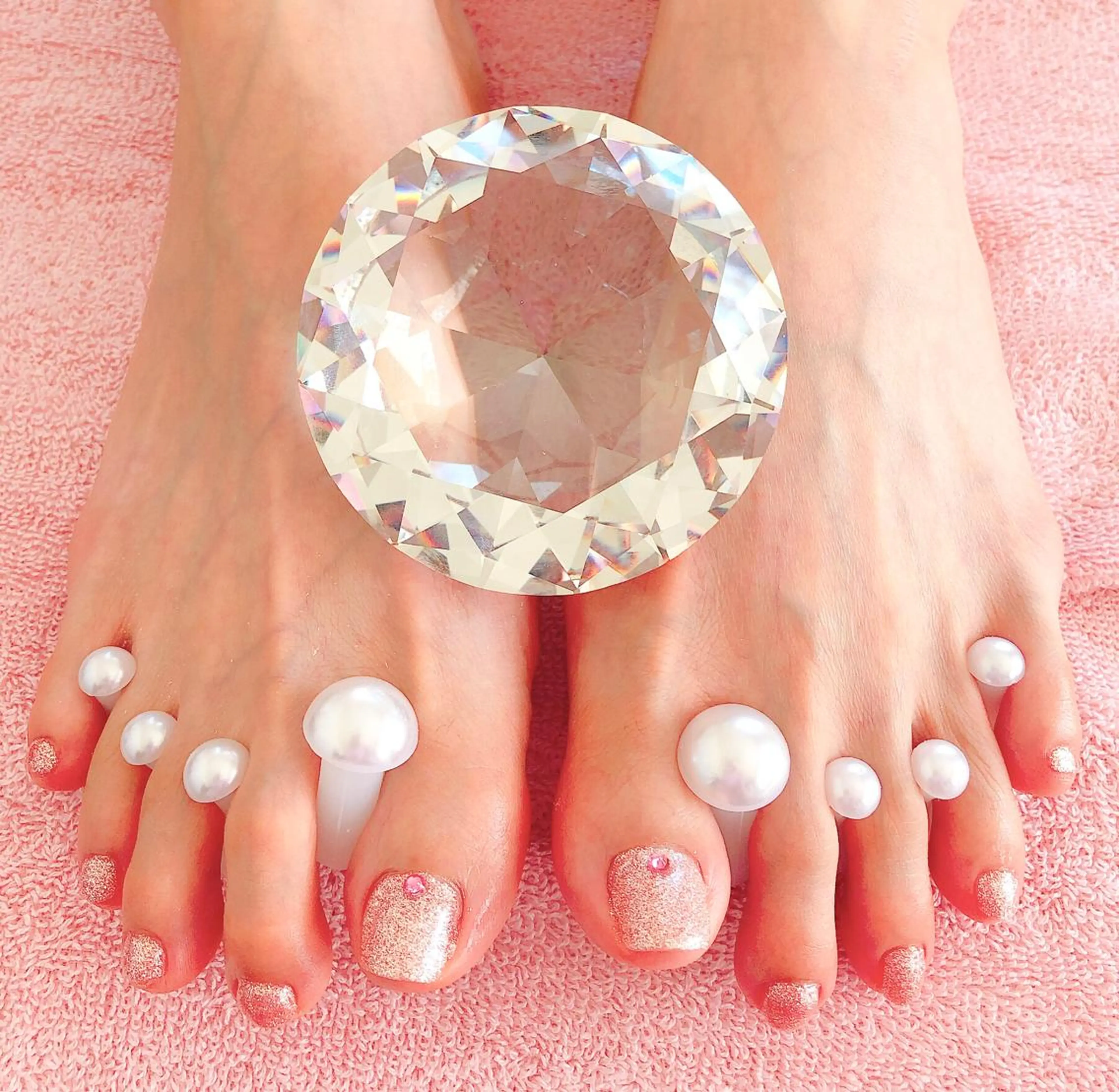 ネイル ラメ(グリッター) ワンカラーネイル ピンク フットネイル CROWN プライベートサロンのネイルデザイン