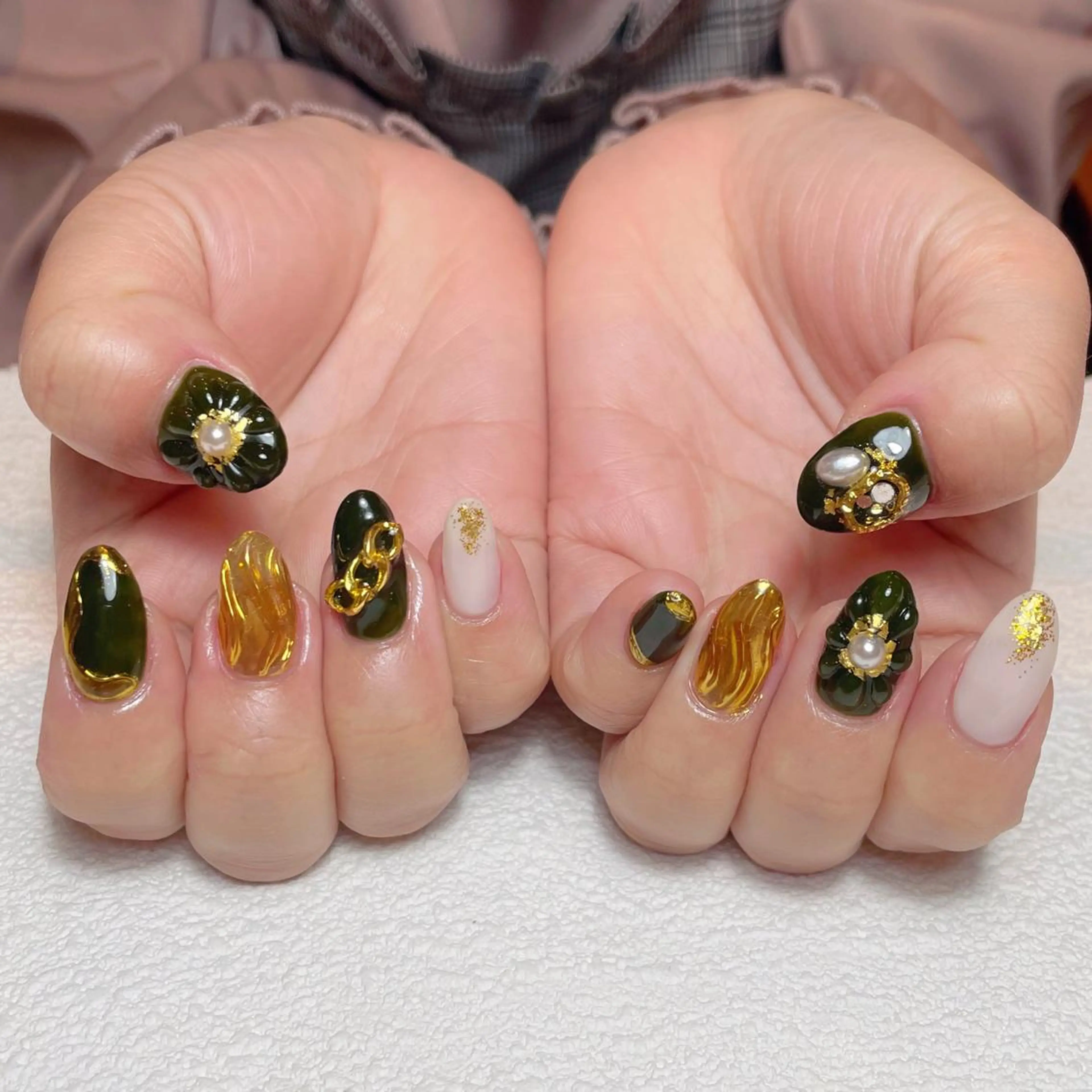 ネイル ハンドネイル nailroom DIASOMNIAのネイルデザイン