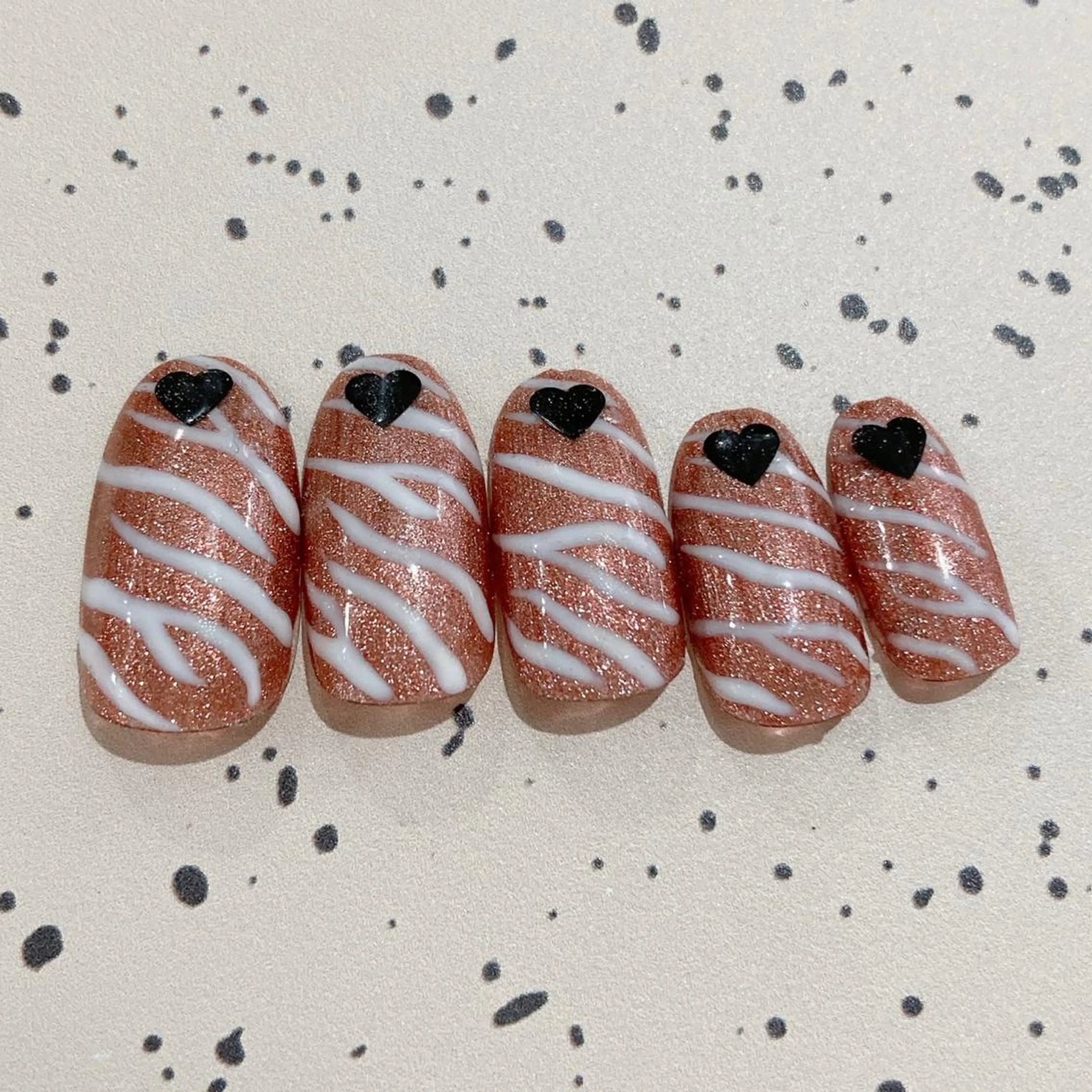 ネイル キラキラネイル Salon Ｋのネイルデザイン