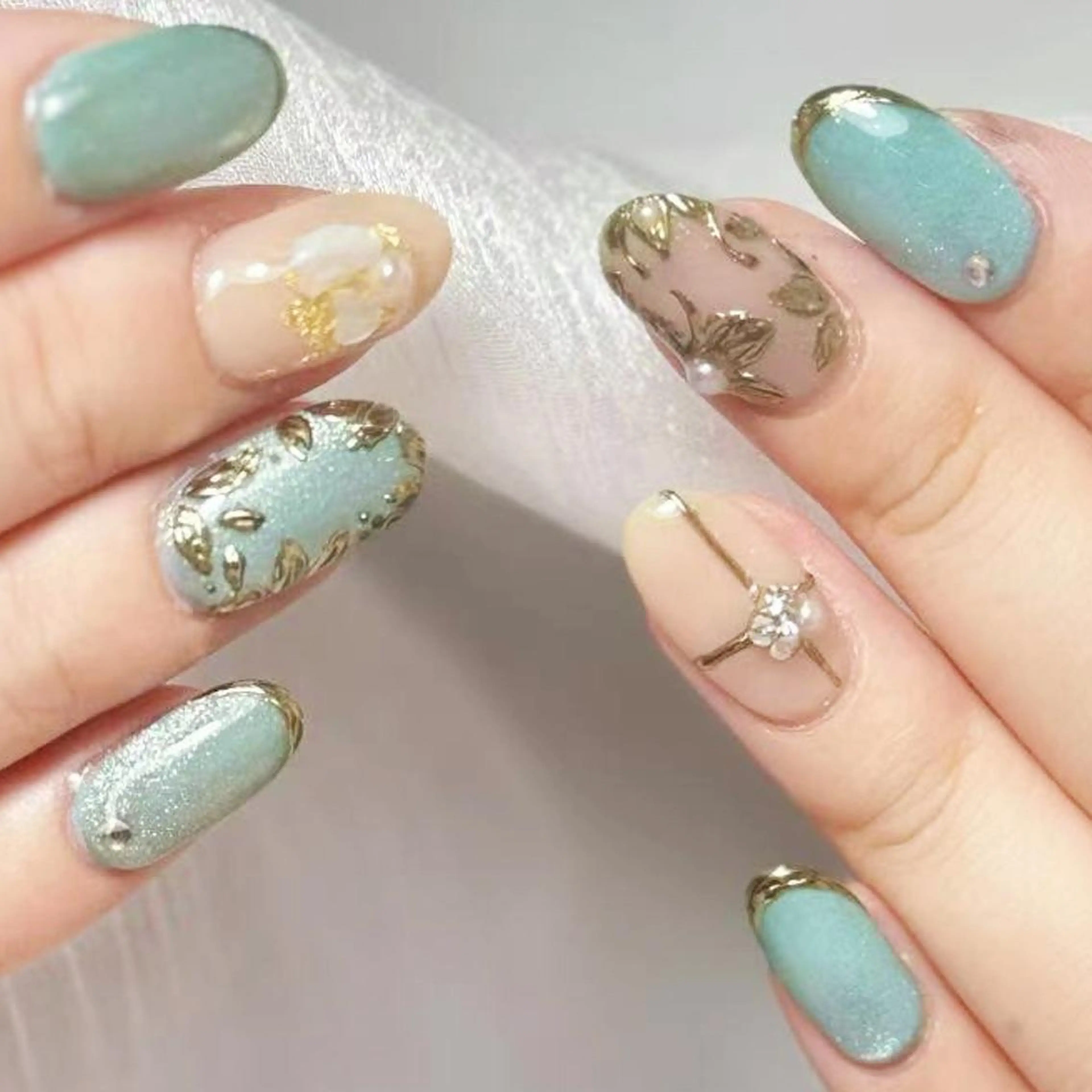 ネイル アートネイル オーロラネイル ガーリー キラキラネイル 韓国ネイル DIAMOND 💅のネイルデザイン