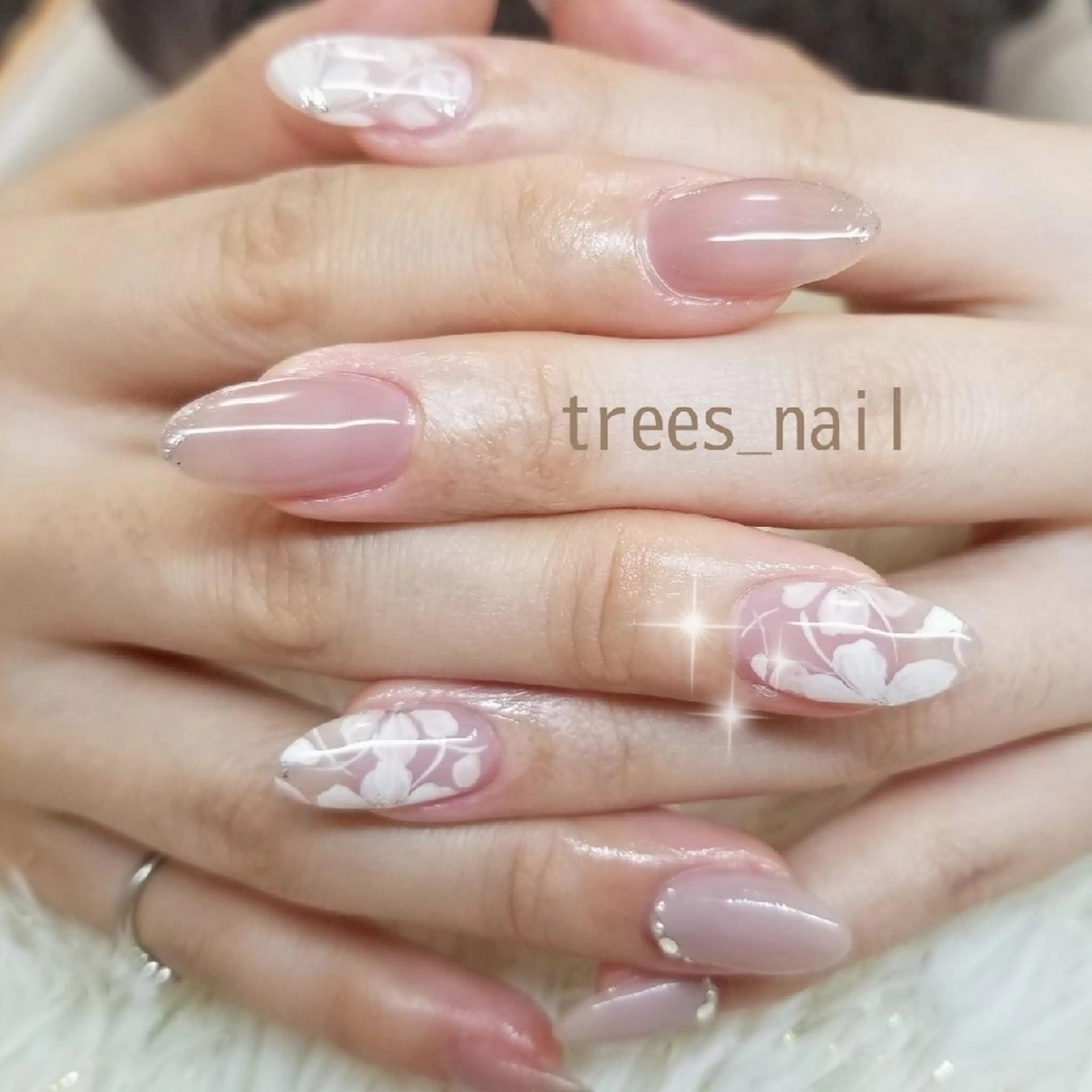 ネイル アートネイル フラワーネイル 春ネイル trees_ nailのネイルデザイン