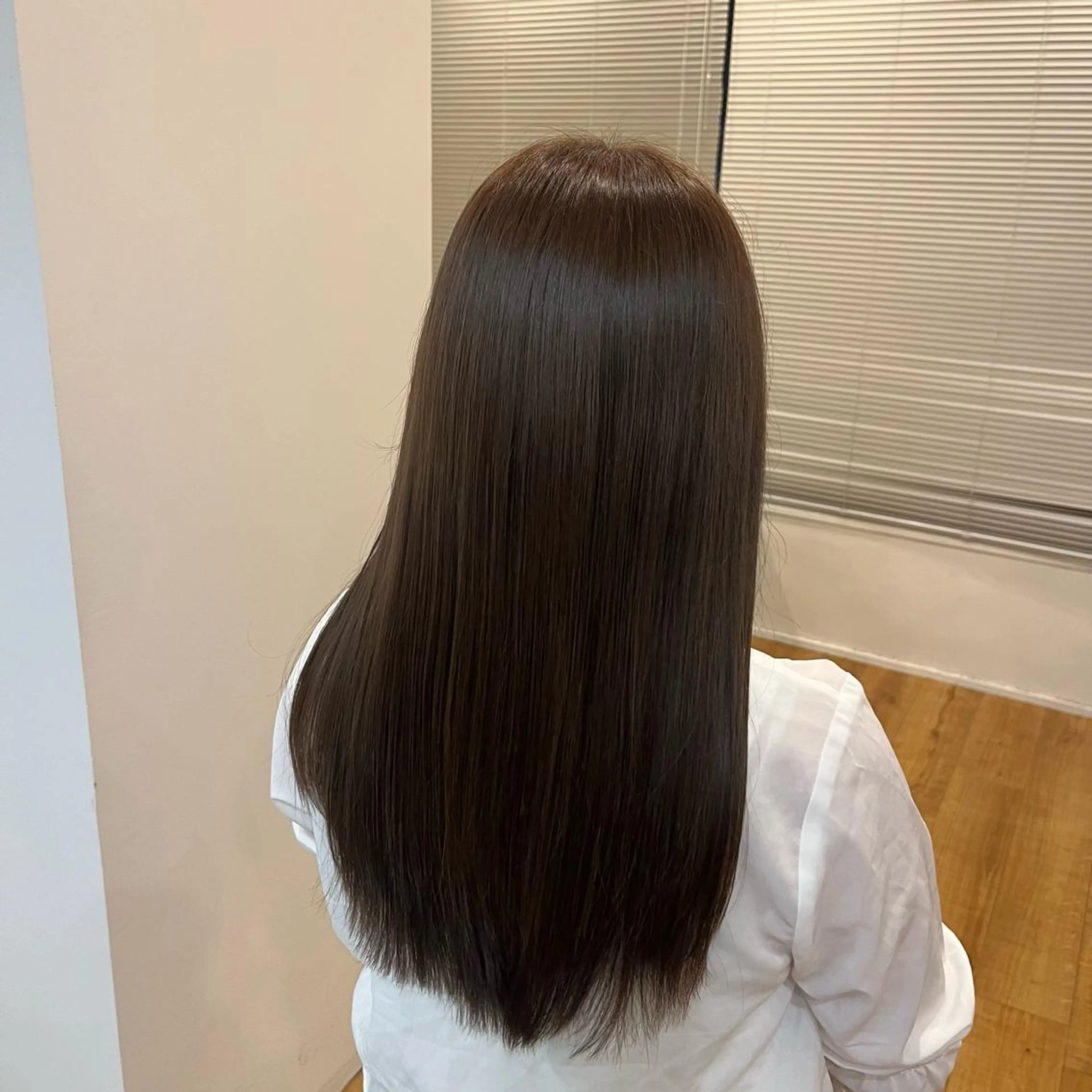 カラー 藤原 智恵のヘアスタイル