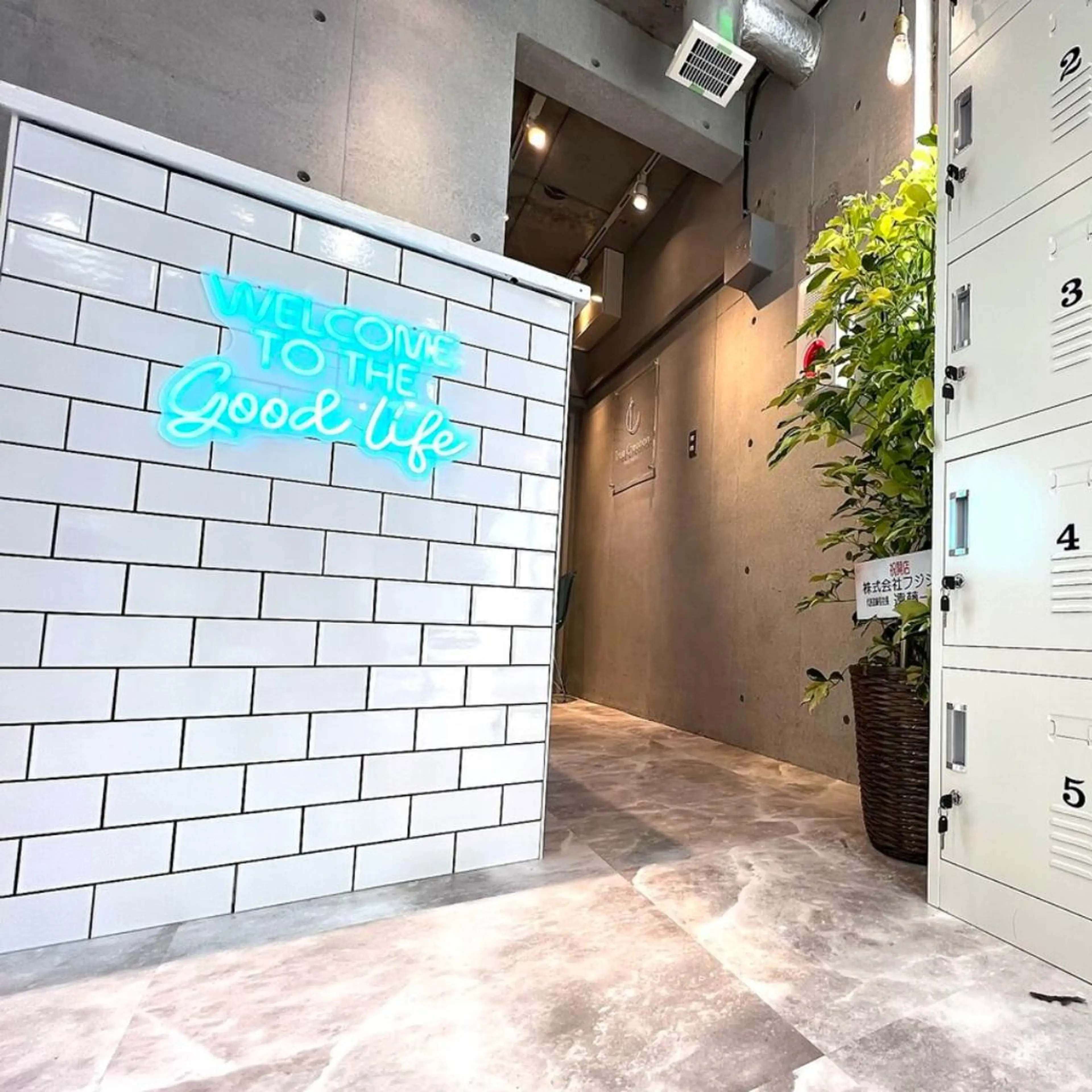 ミディアム ヘアカラー 🦄コグレケンタピ ンクカラー🎨パーマのヘアスタイル