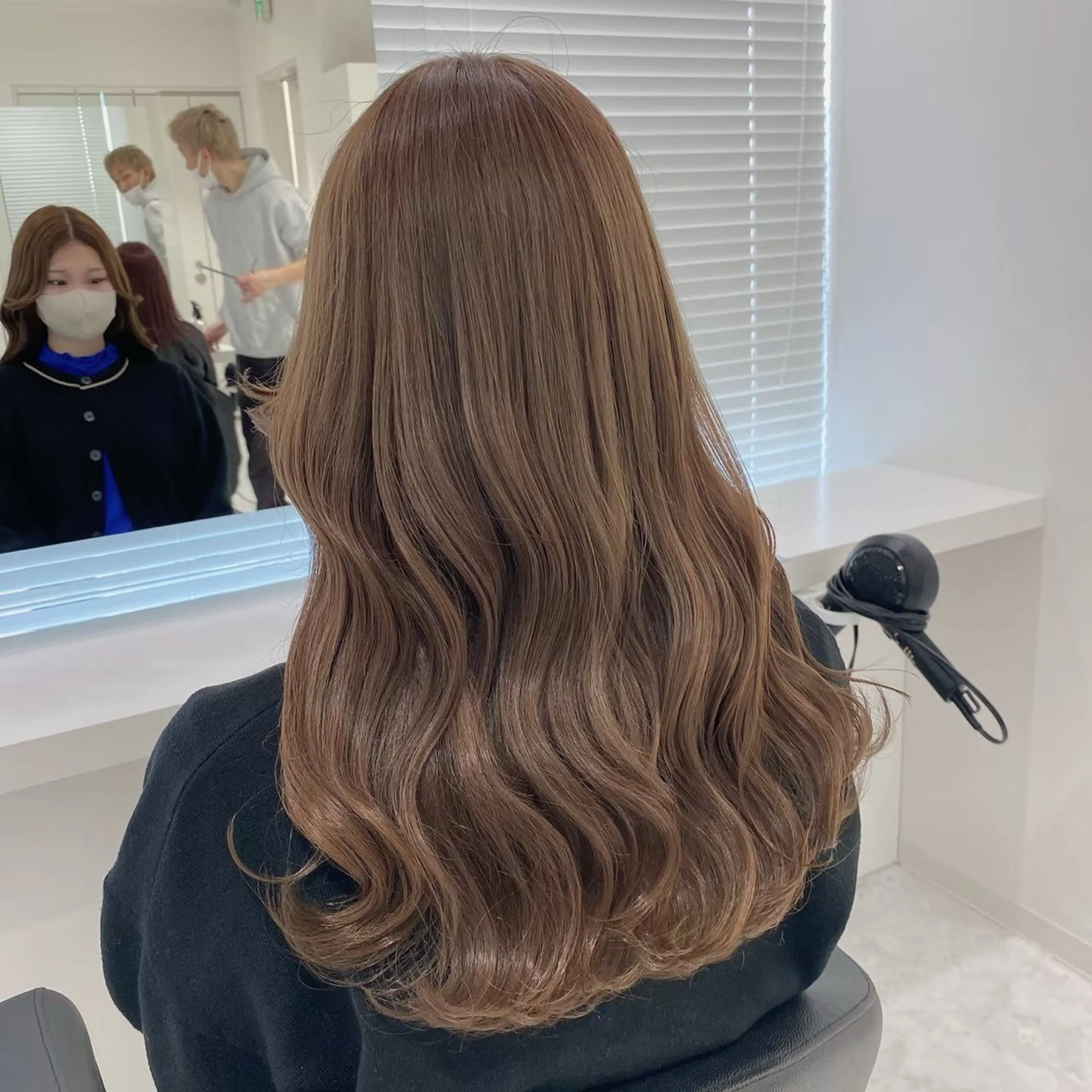 セミロング パーマ ヘアアレンジ 髪質改善 似合わせカット 🫧艶感  ハイトー ン／ブリーチ🫧のヘアスタイル