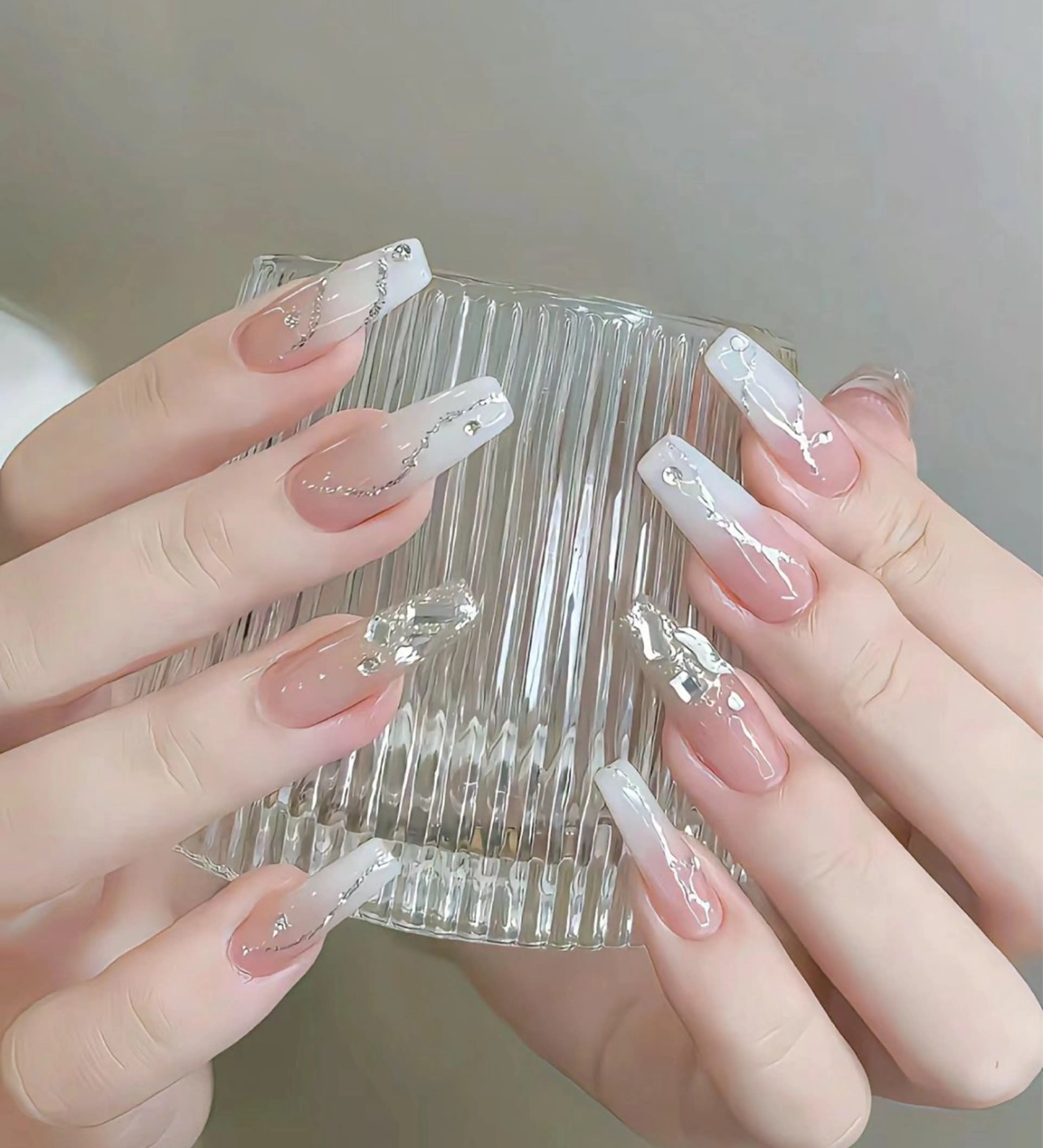 ネイル ハンドネイル 🎀Ｍ nails✨ ビューティーのネイルデザイン