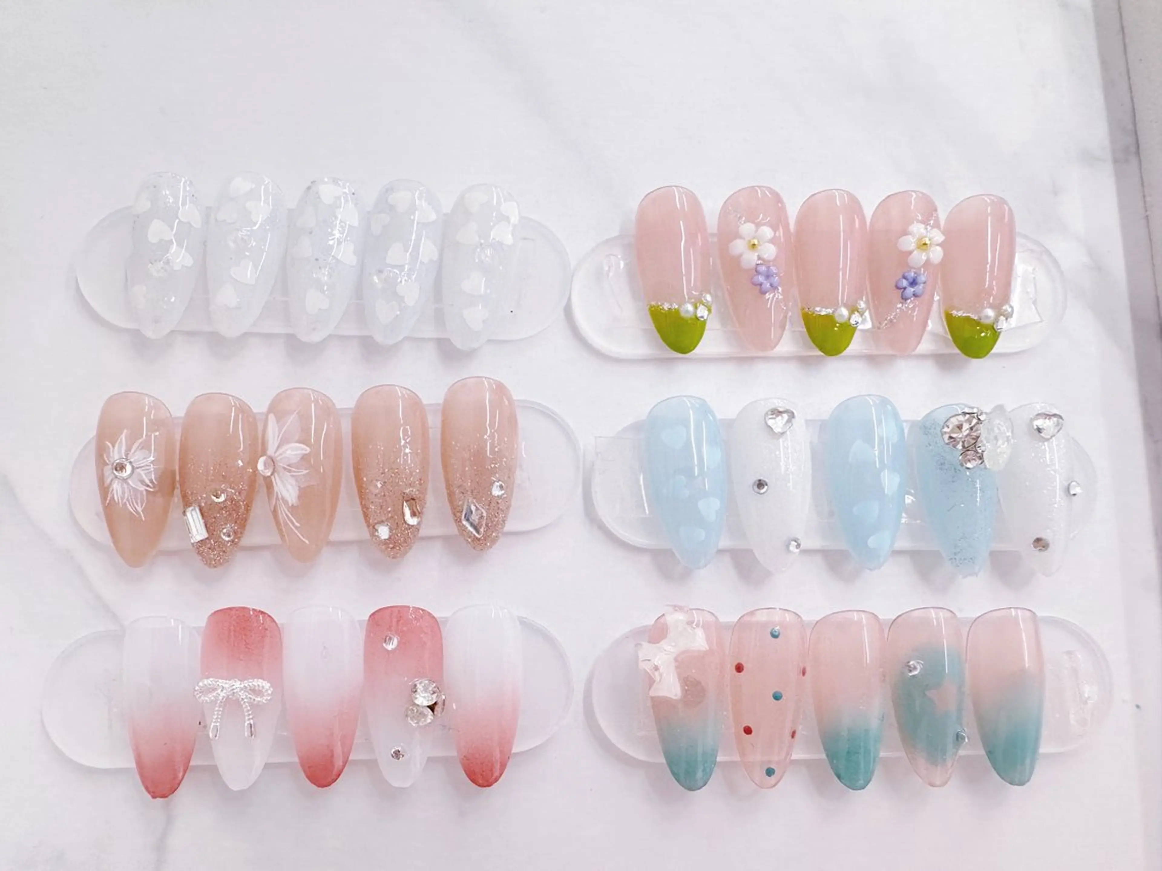 ネイル 春ネイル ☁️Minmin Tsuki💙🩵のネイルデザイン