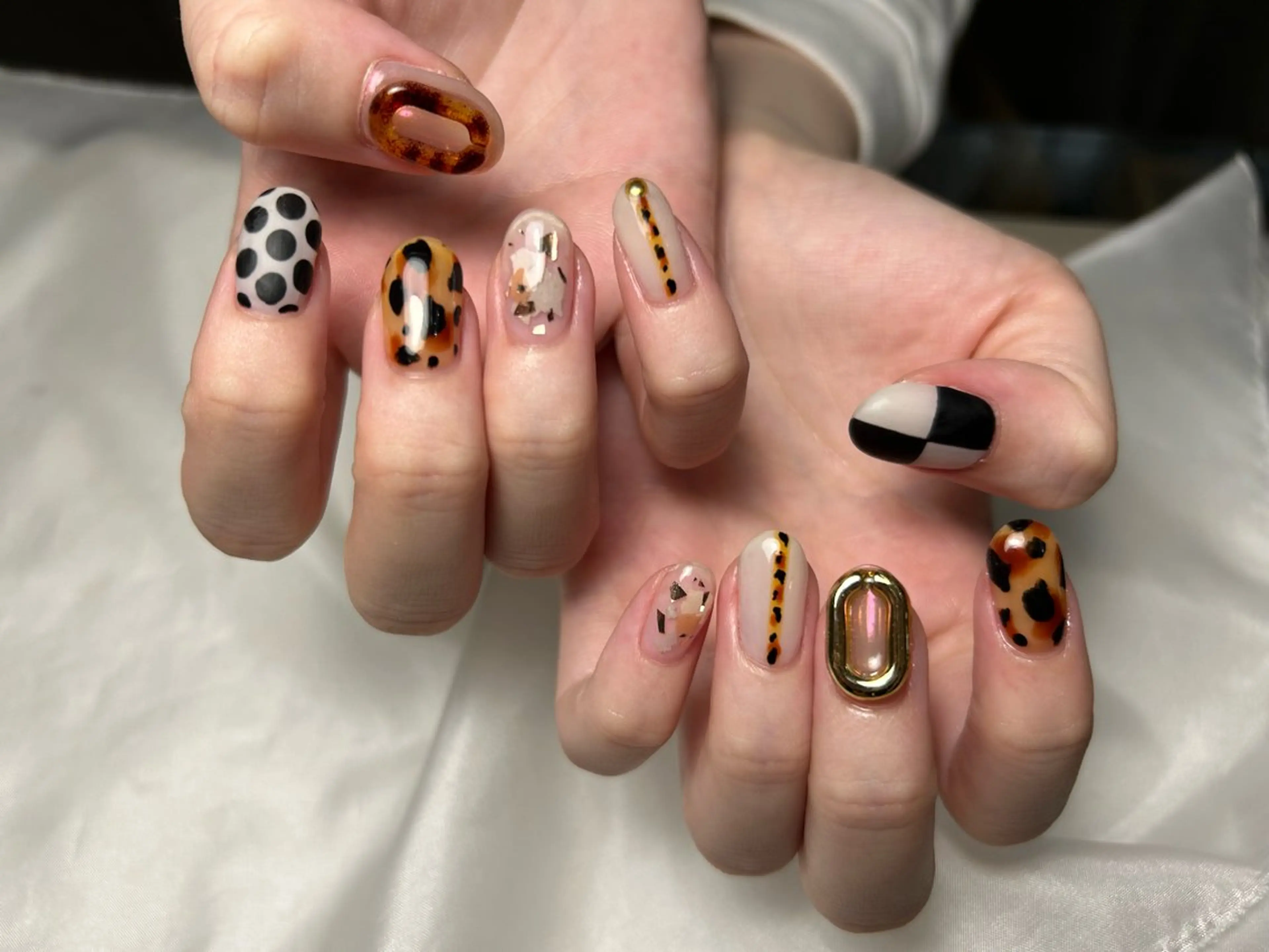 ネイル ハンドネイル Yakko pas á pasのネイルデザイン