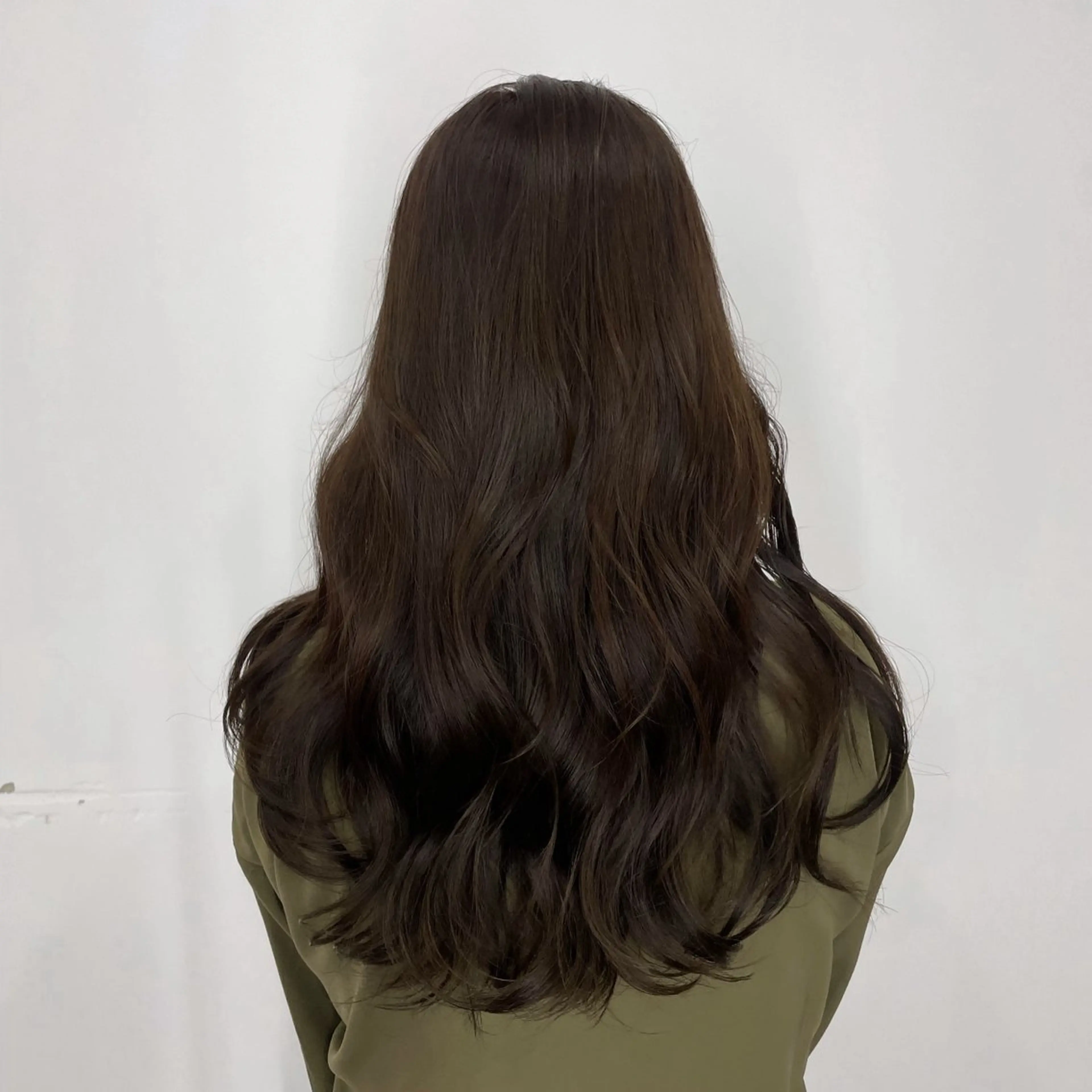 ロング カラー ブラウンカラー オリーブブラウン ヘアセット wixymimi　hair salon所属・艶カラー✨レイヤー 𝐚𝐲𝐚𝐤𝐚のヘアスタイル