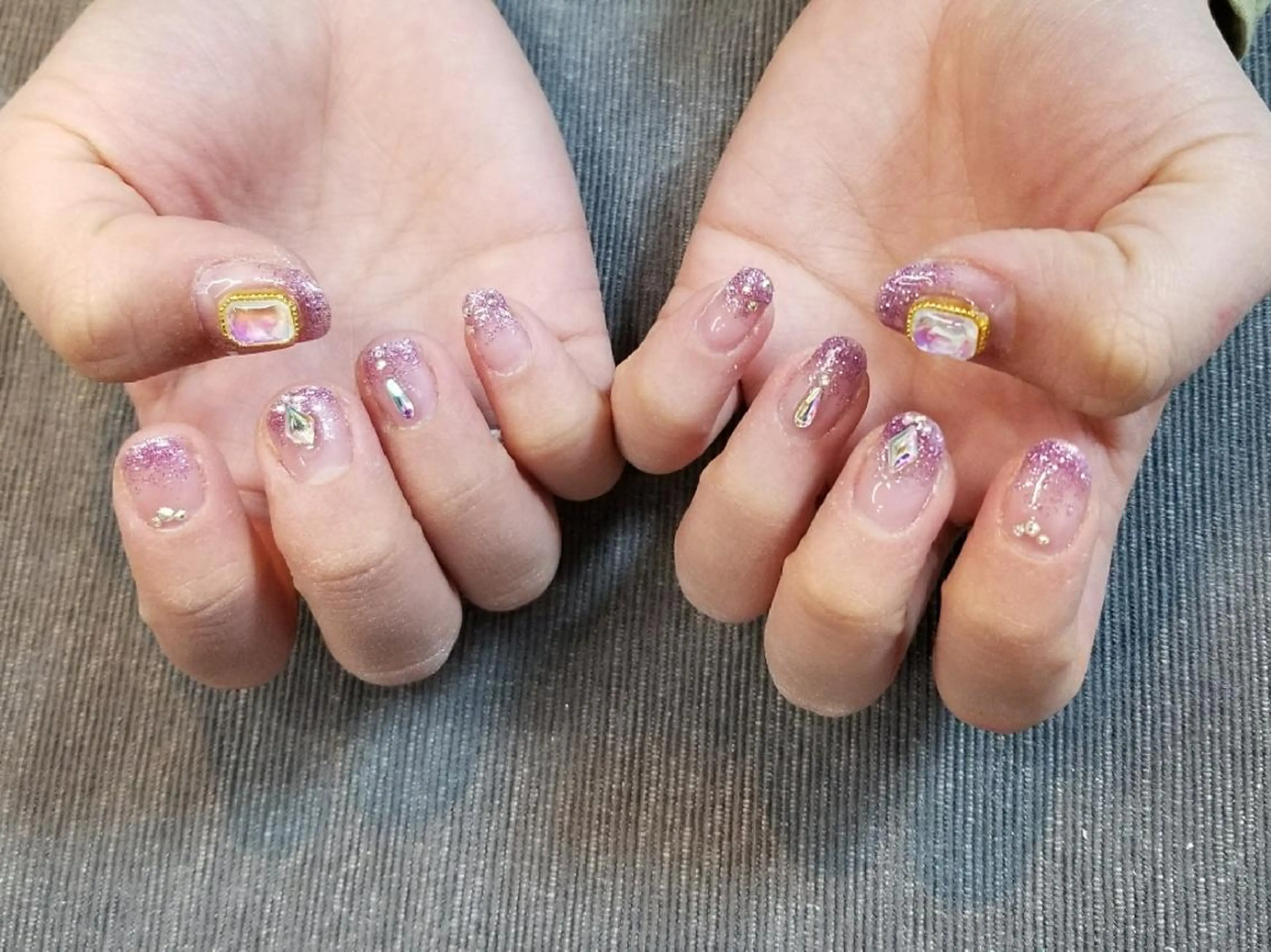 ネイル キラキラネイル milly nail （予約担当)のネイルデザイン