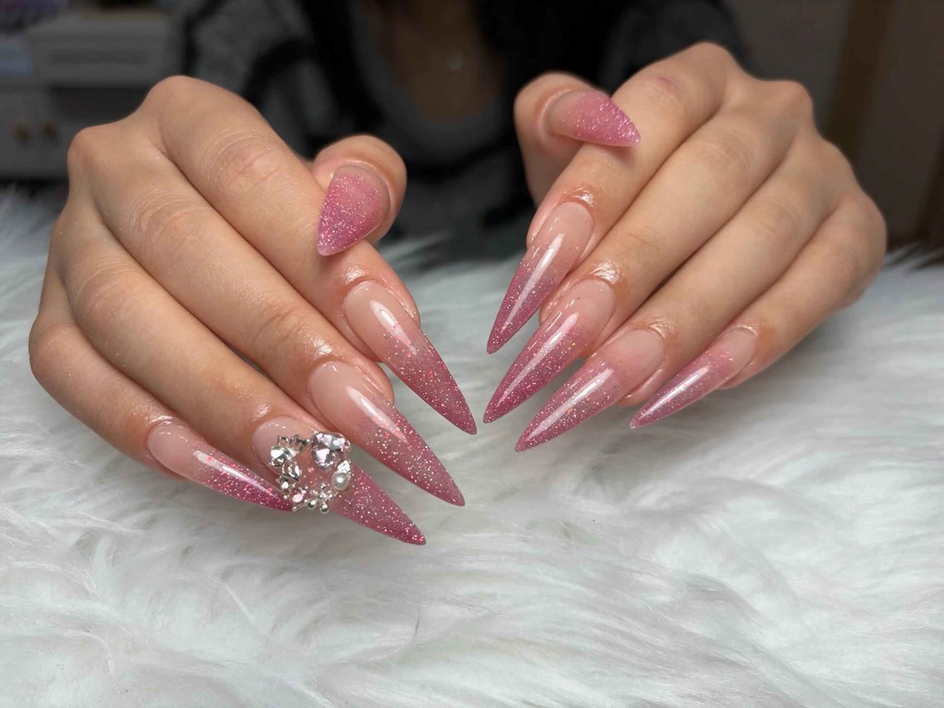 ネイル アートネイル 長さ出し ジェルネイル マグネットネイル ニュアンスネイル ハンドネイル Cloudy Chan Nailのネイルデザイン