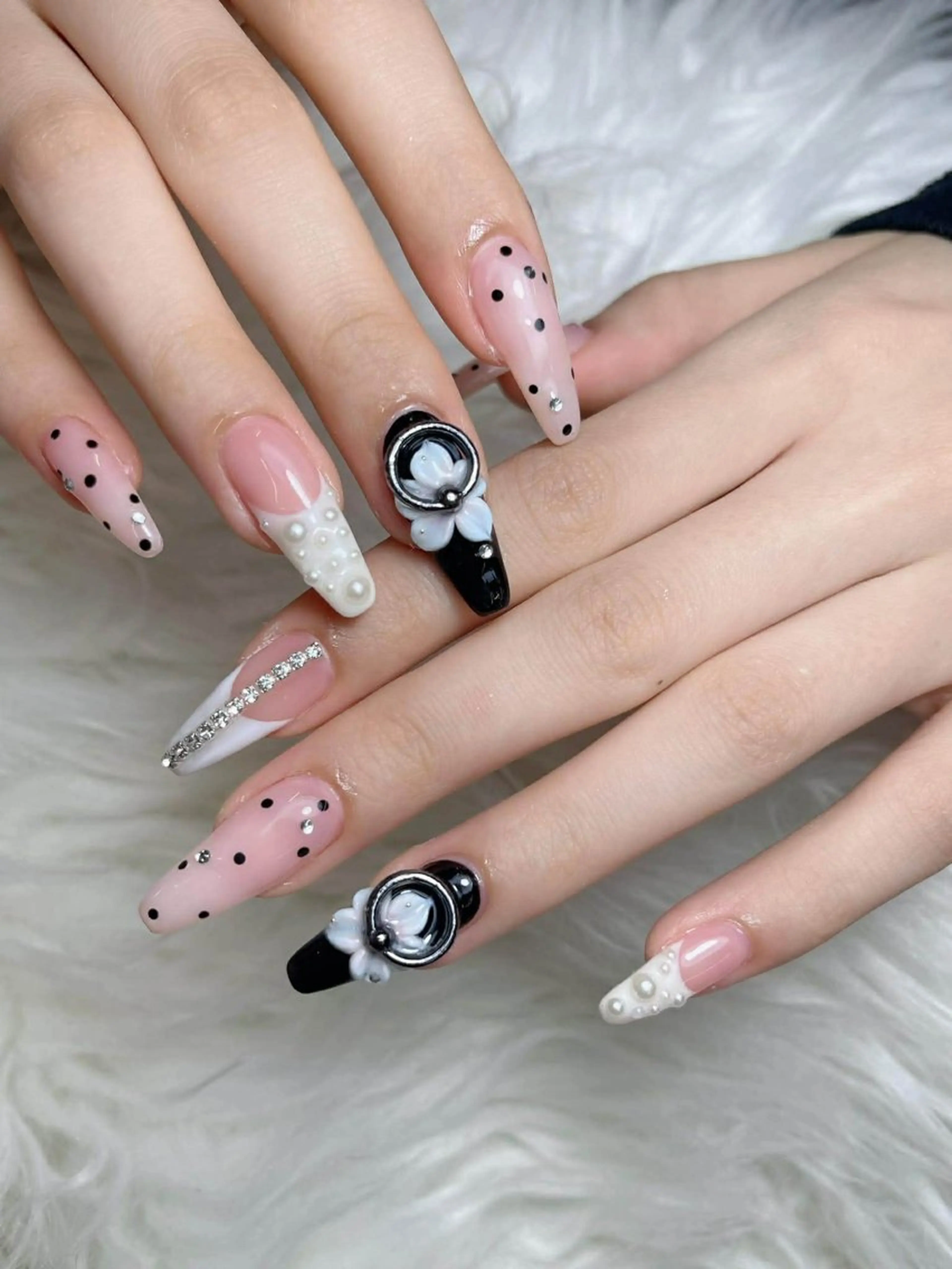 ネイル オーロラネイル チークネイル 長さ出し フレンチネイル ハロウィン ハンドネイル Lumi Nail 新大久保3‘のネイルデザイン