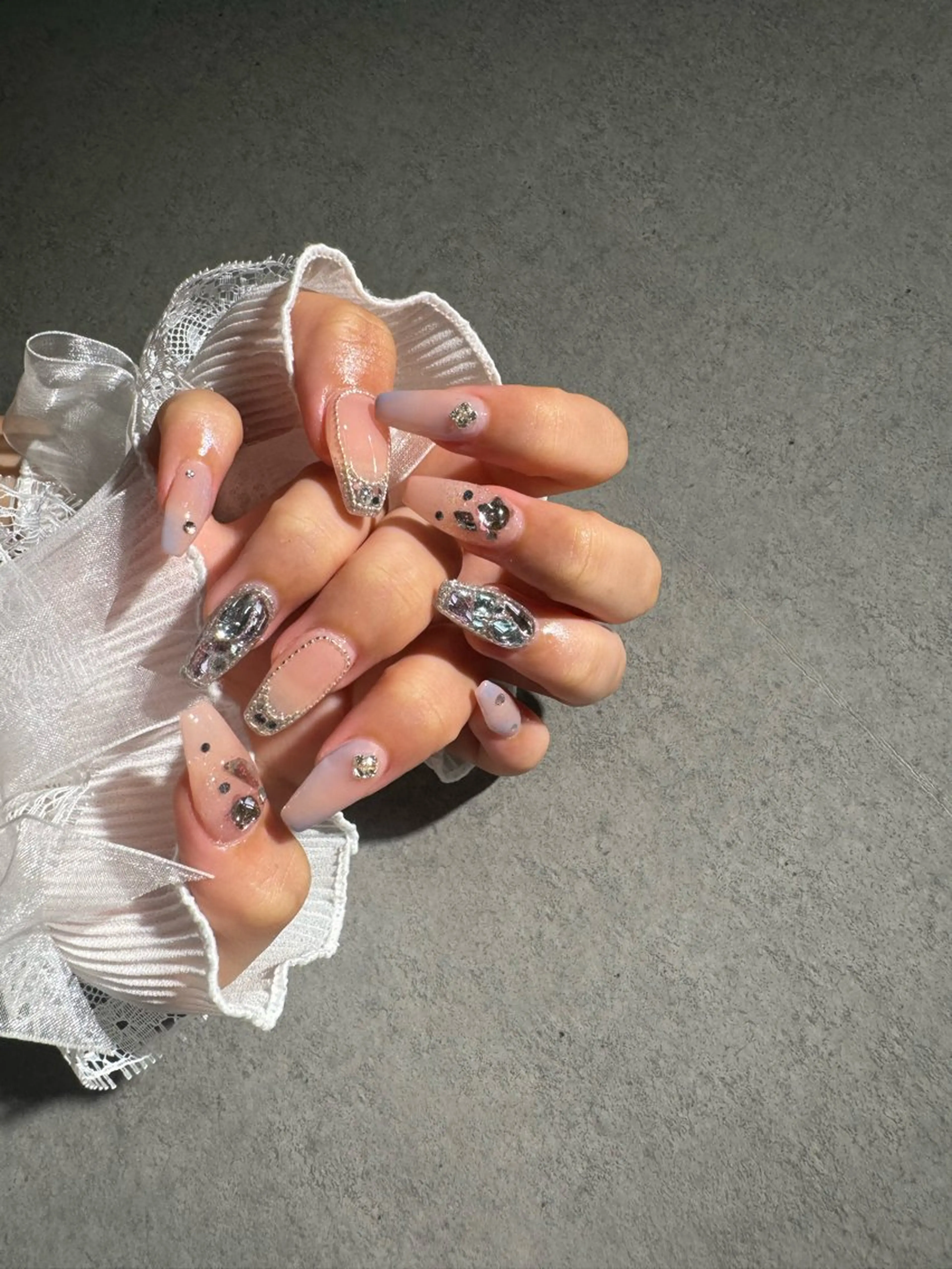 ネイル I-nailロング /ワンホン/キラキラのネイルデザイン