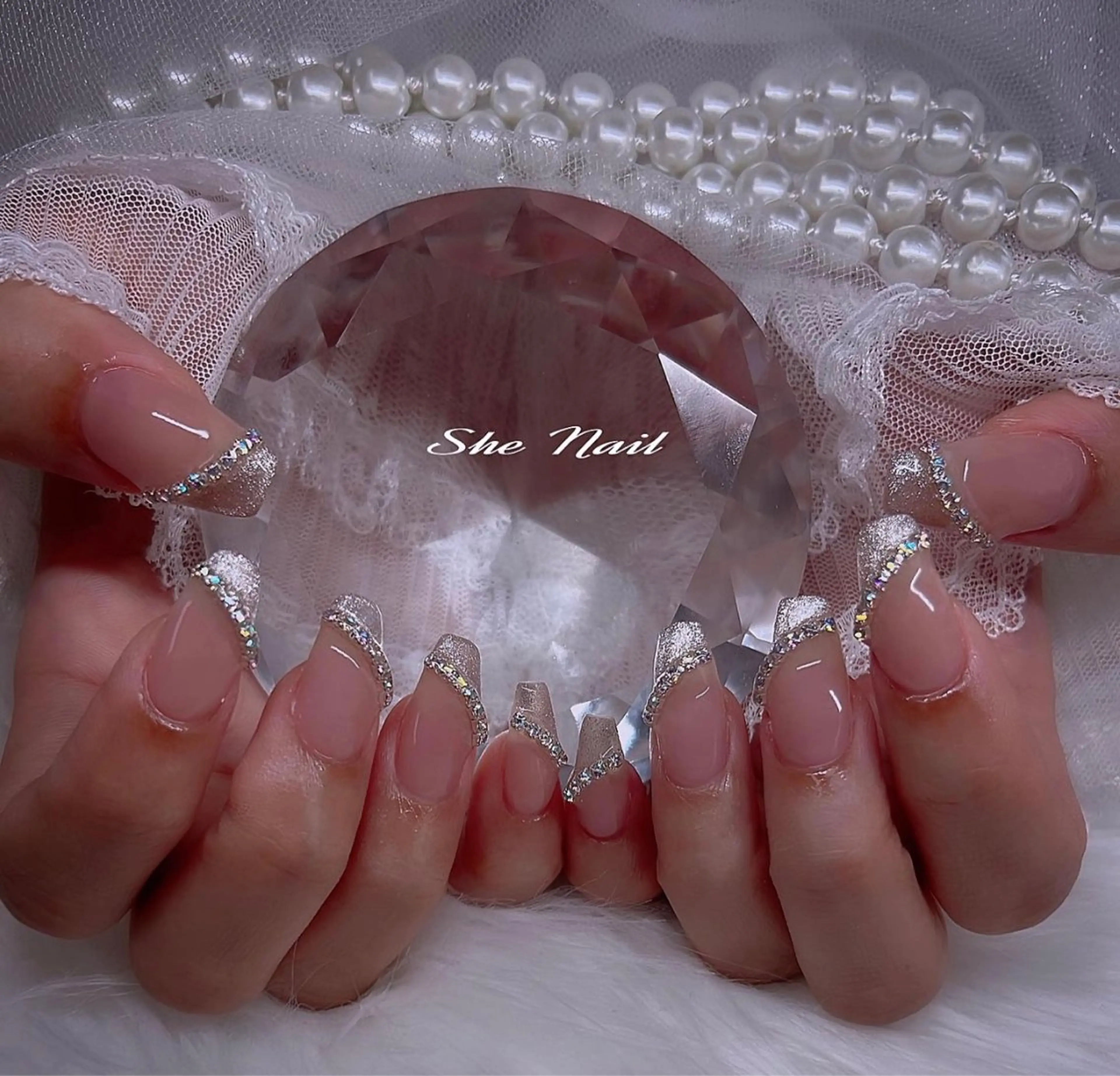 ネイル チークネイル 長さ出し フレンチネイル ガラスフレンチ マグネットネイル She   Nail所属・ISA_ BELLAのネイルデザイン