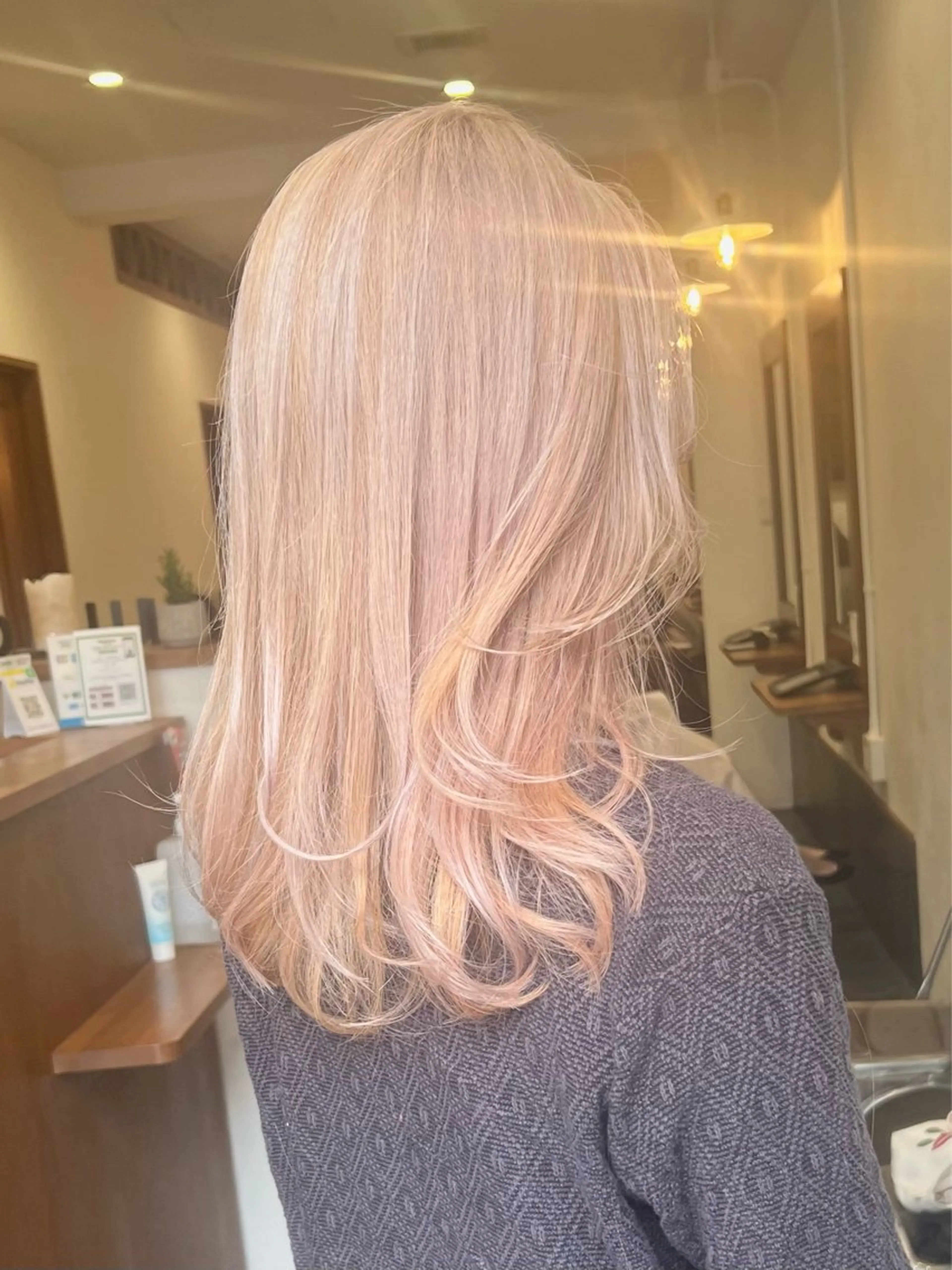 ミディアム カラー gigi  ヘアーワークス所属・gigi hideのヘアスタイル