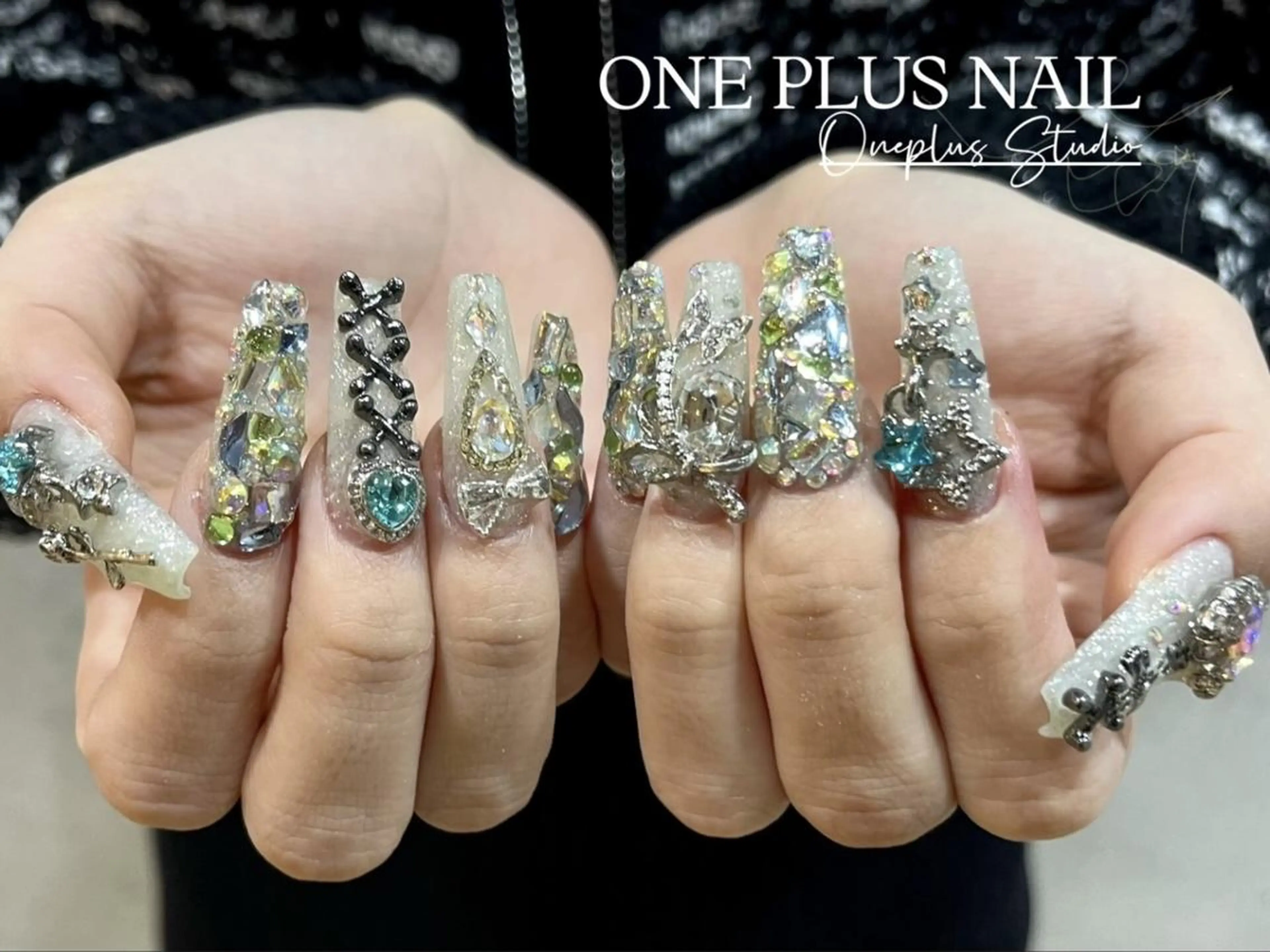 ネイル ガーリー ハート キラキラネイル 韓国ネイル ロングネイル ハンドネイル One Plus キキのネイルデザイン