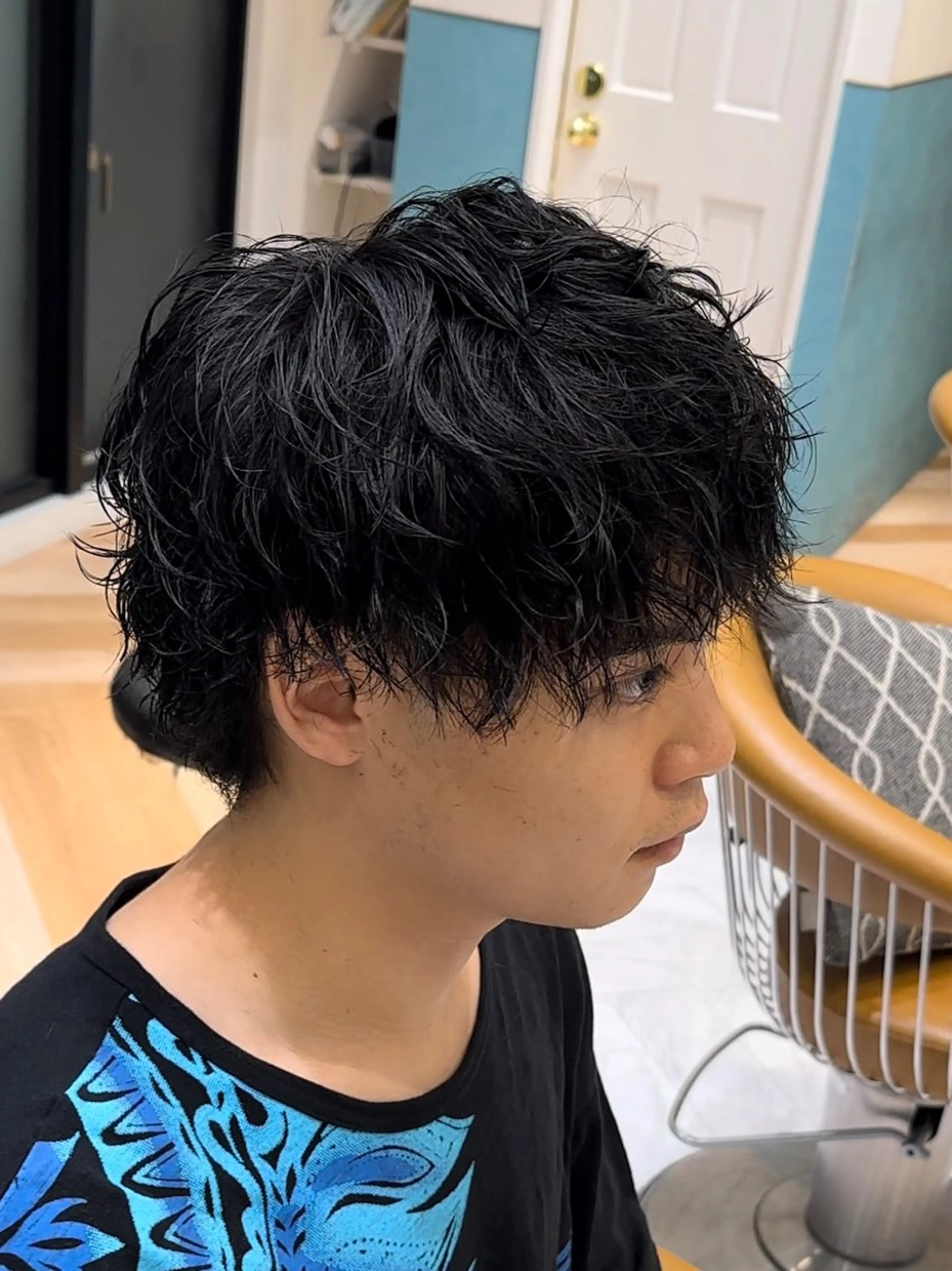 ミディアム パーマ メンズ ミディアムパーマ メンズパーマ カット パーマ 【池袋店 店長】伊藤 昂樹/曲がる縮毛矯正のヘアスタイル