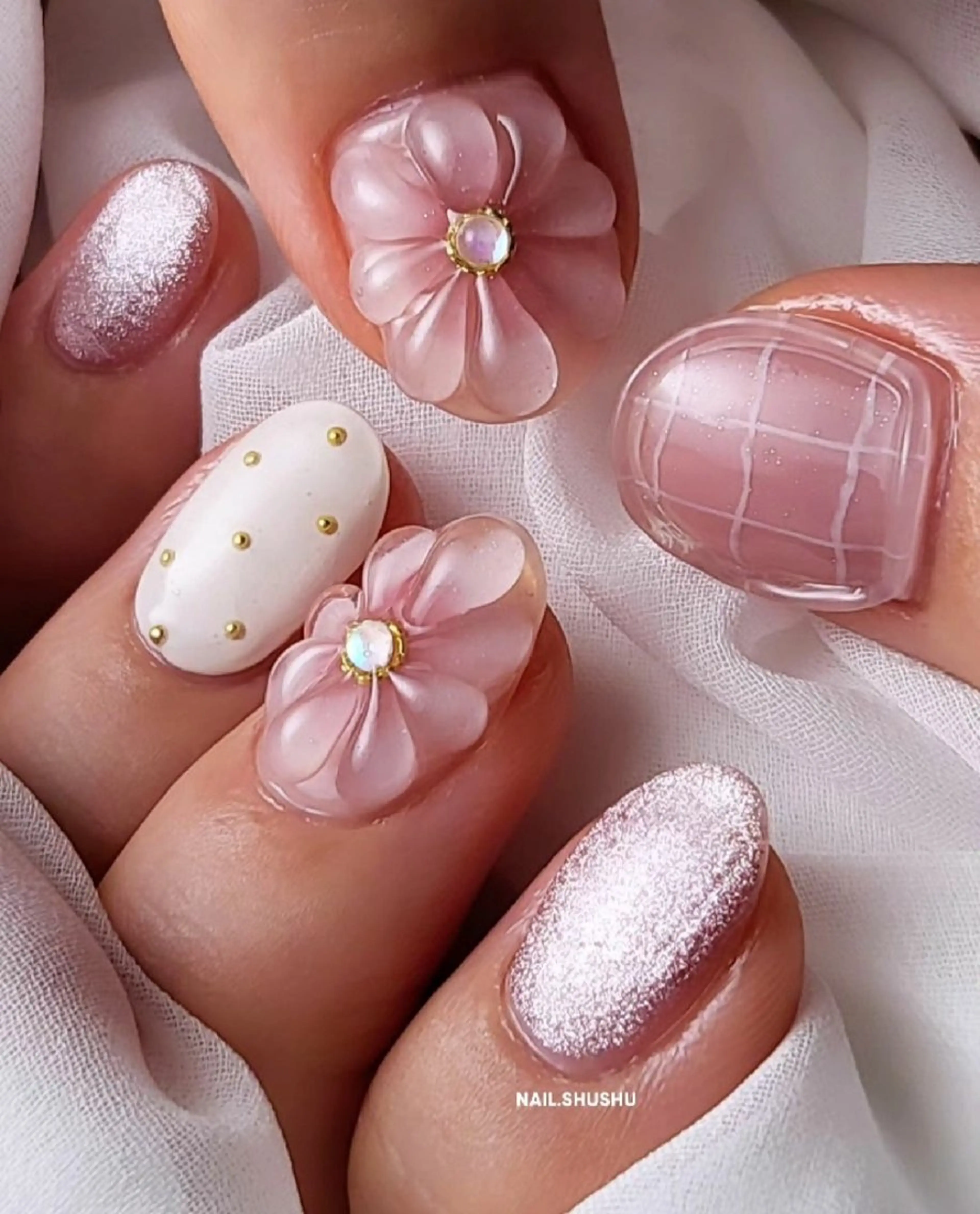 ネイル 持ち込み ニュアンスネイル ワンカラーネイル シンプルネイル 冬ネイル ハンドネイル 3dパーツ/流行り 👧shushu❤️のネイルデザイン