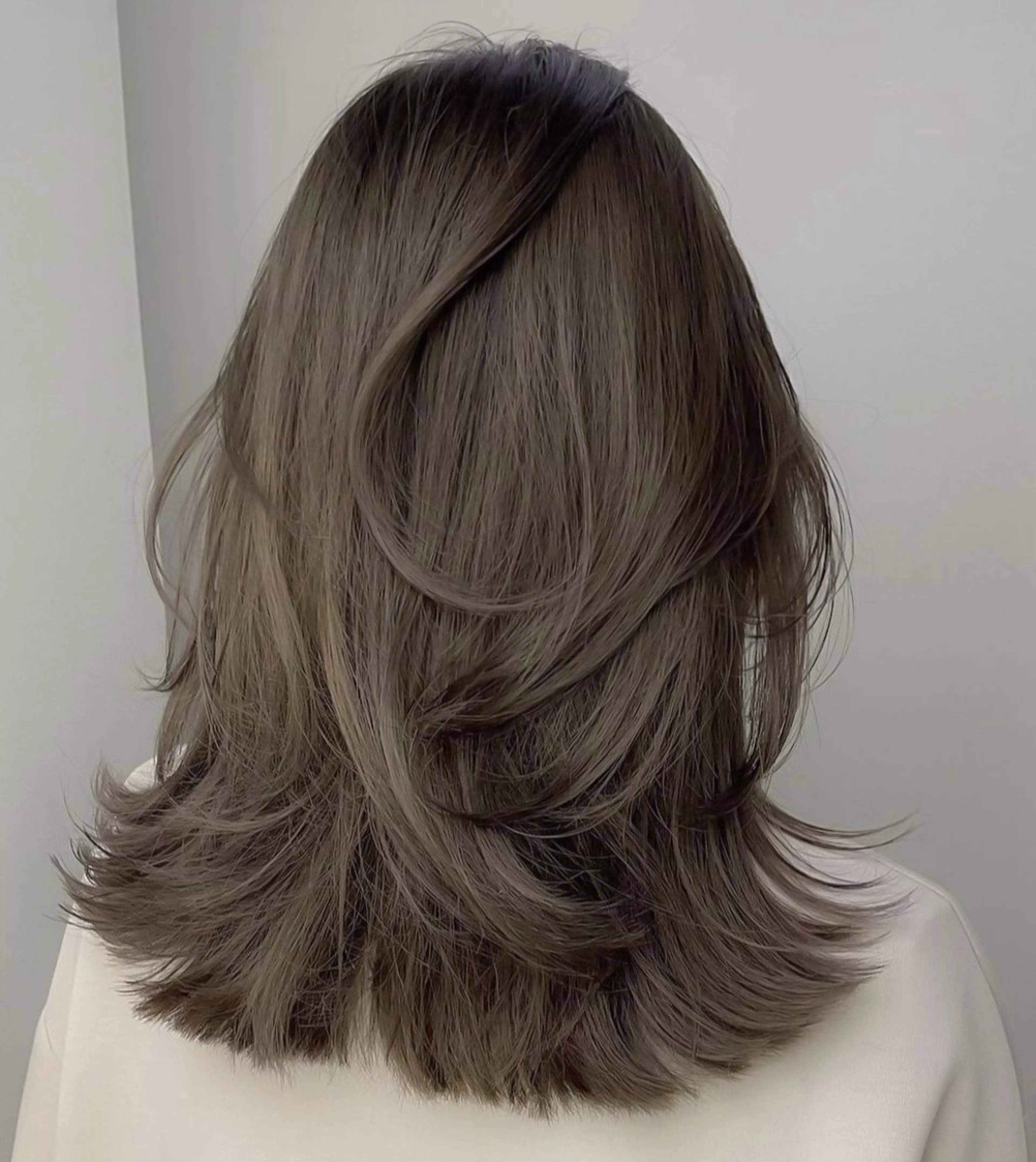セミロング 菊地 万佐久のヘアスタイル