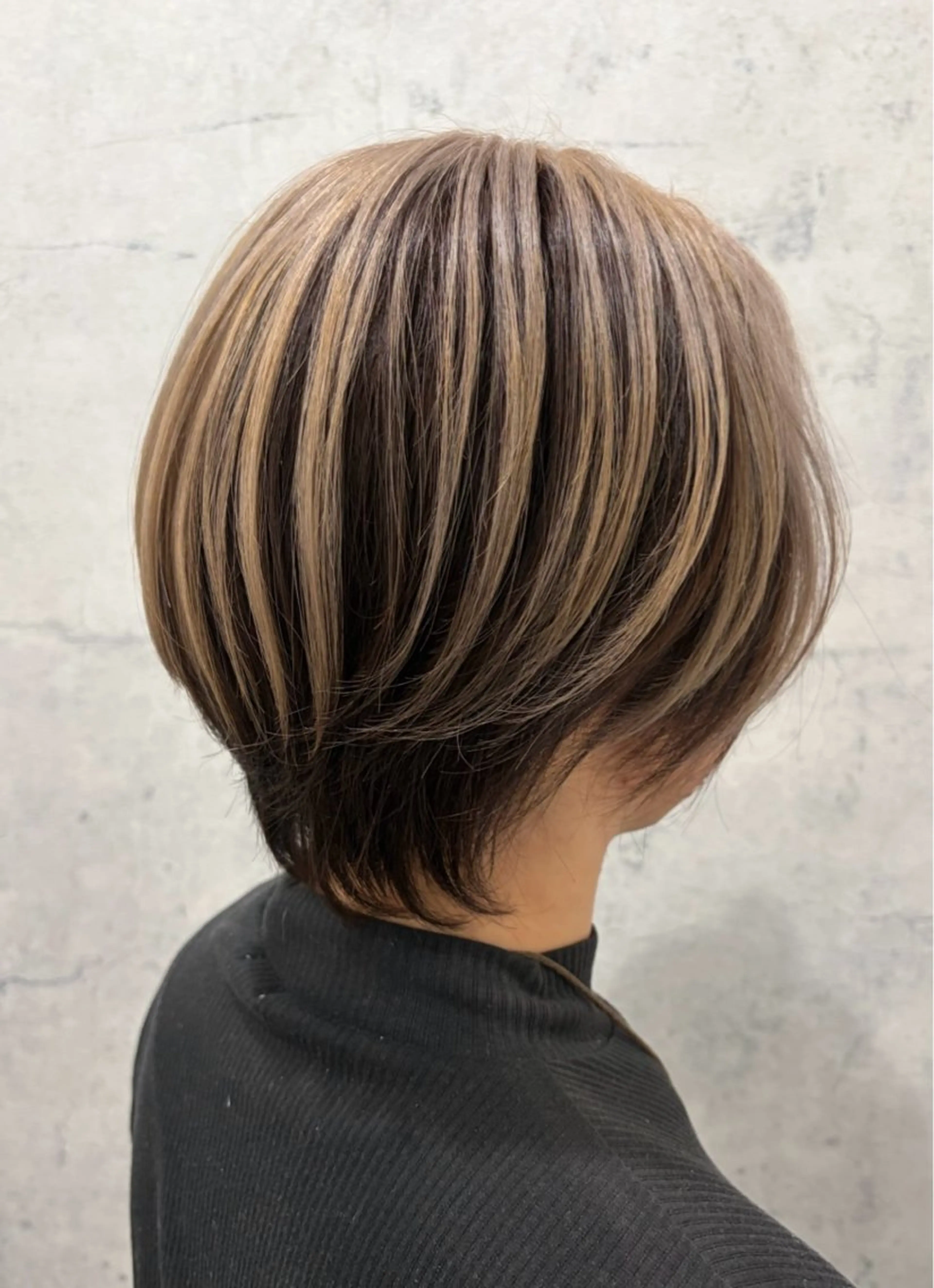 ショート カラー カット ヘアカラー トリートメント Moe by aria所属・飯田 冴のヘアスタイル