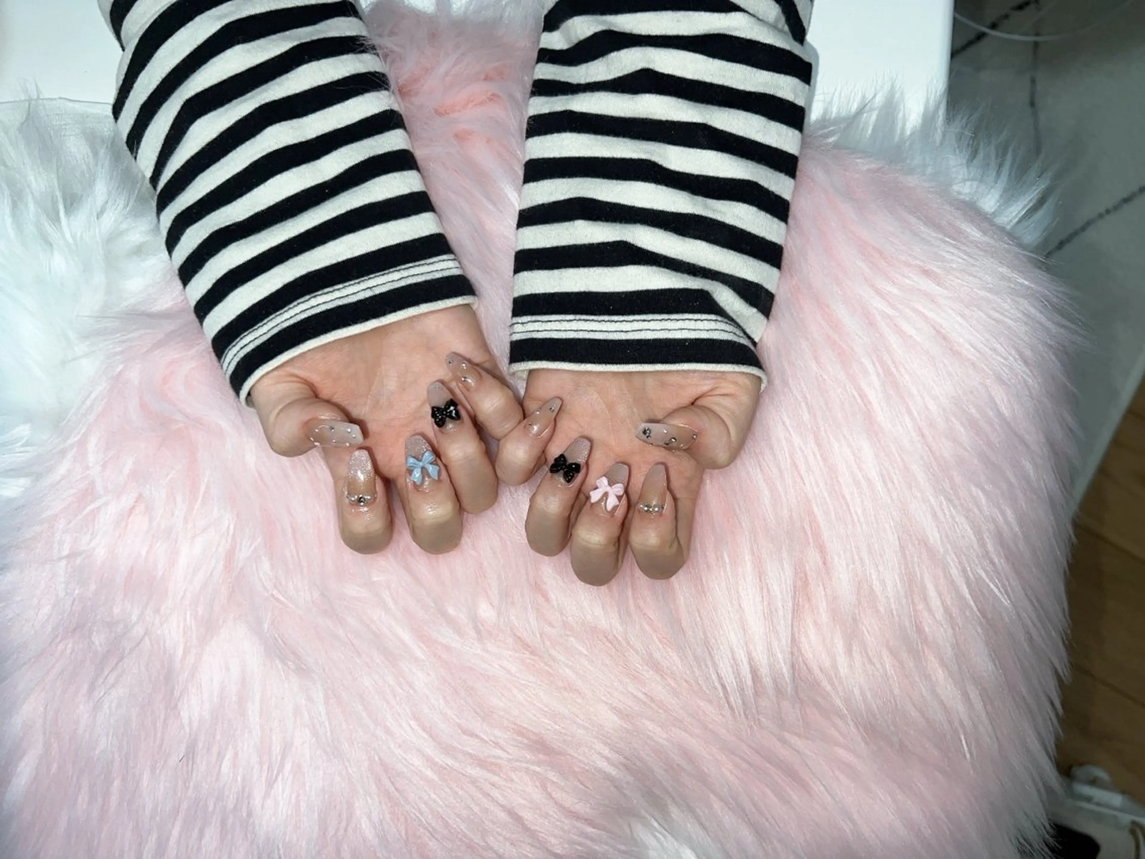 ネイル リボン coco nailのネイルデザイン