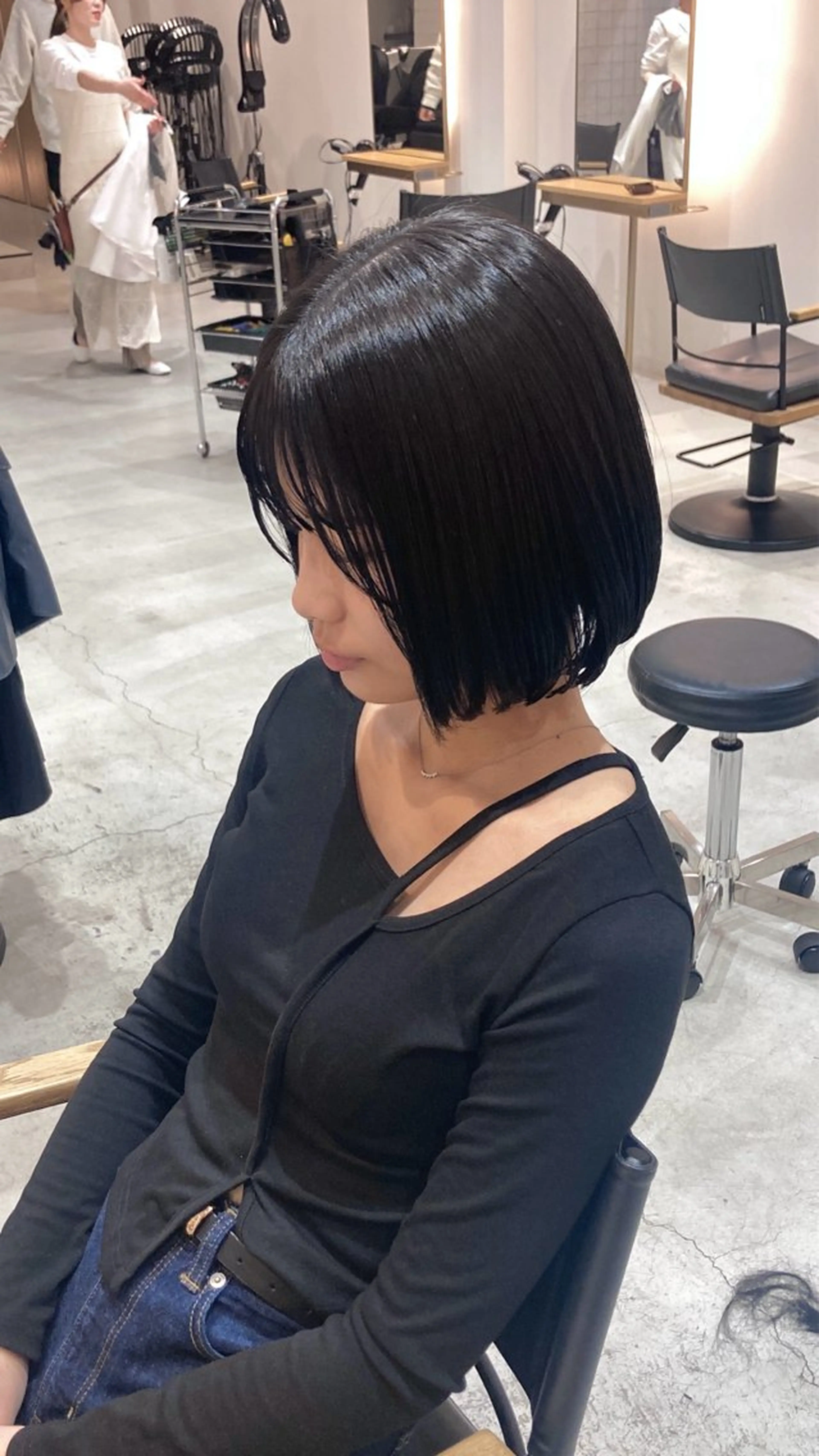 ミディアム カラー CYAN.栄店所属・久野 紗愛のヘアスタイル