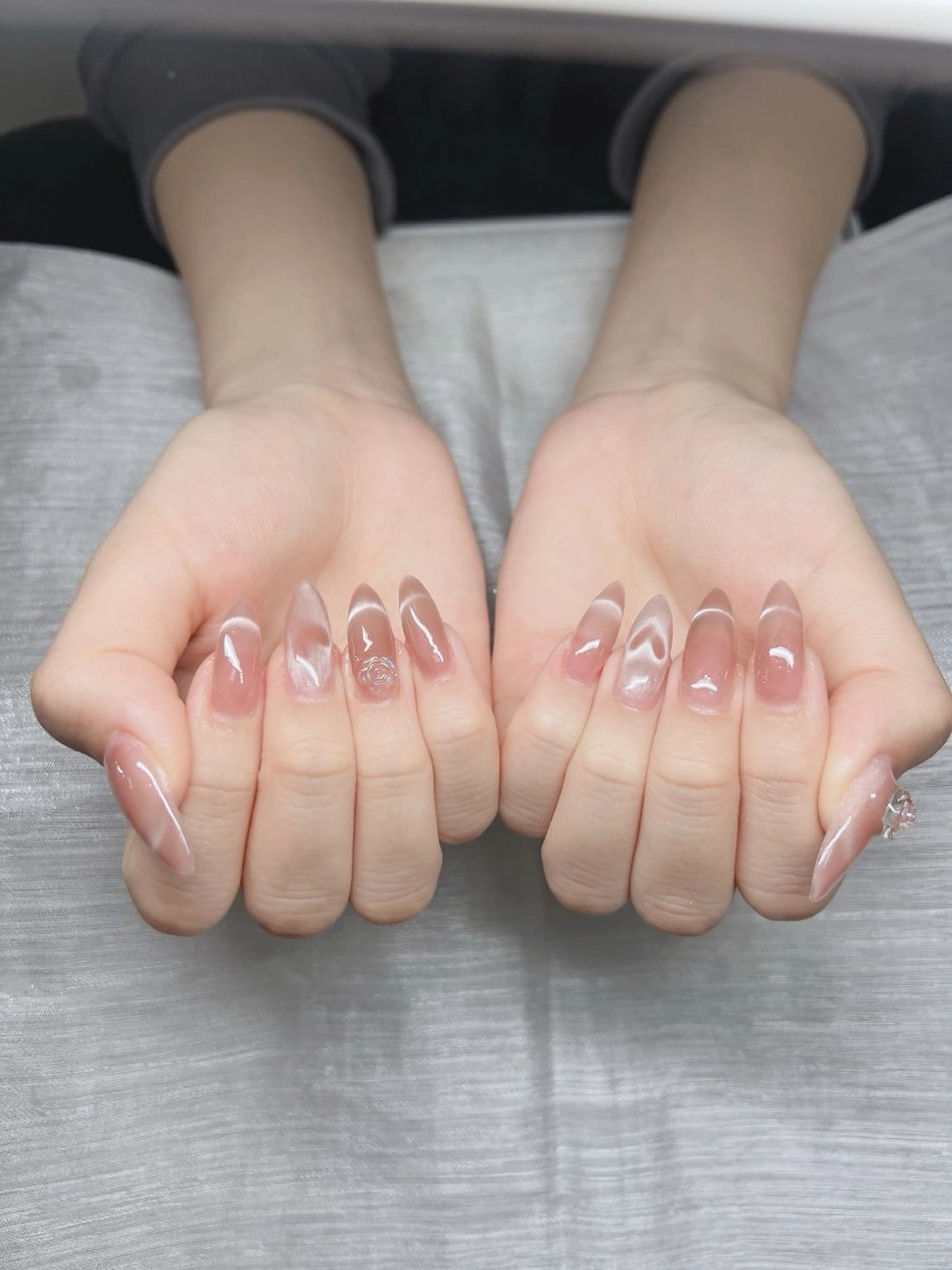 ネイル オーロラネイル チークネイル 長さ出し フットネイル フレンチネイル ハンドネイル Lee Nails チップ長さだし専門店のネイルデザイン