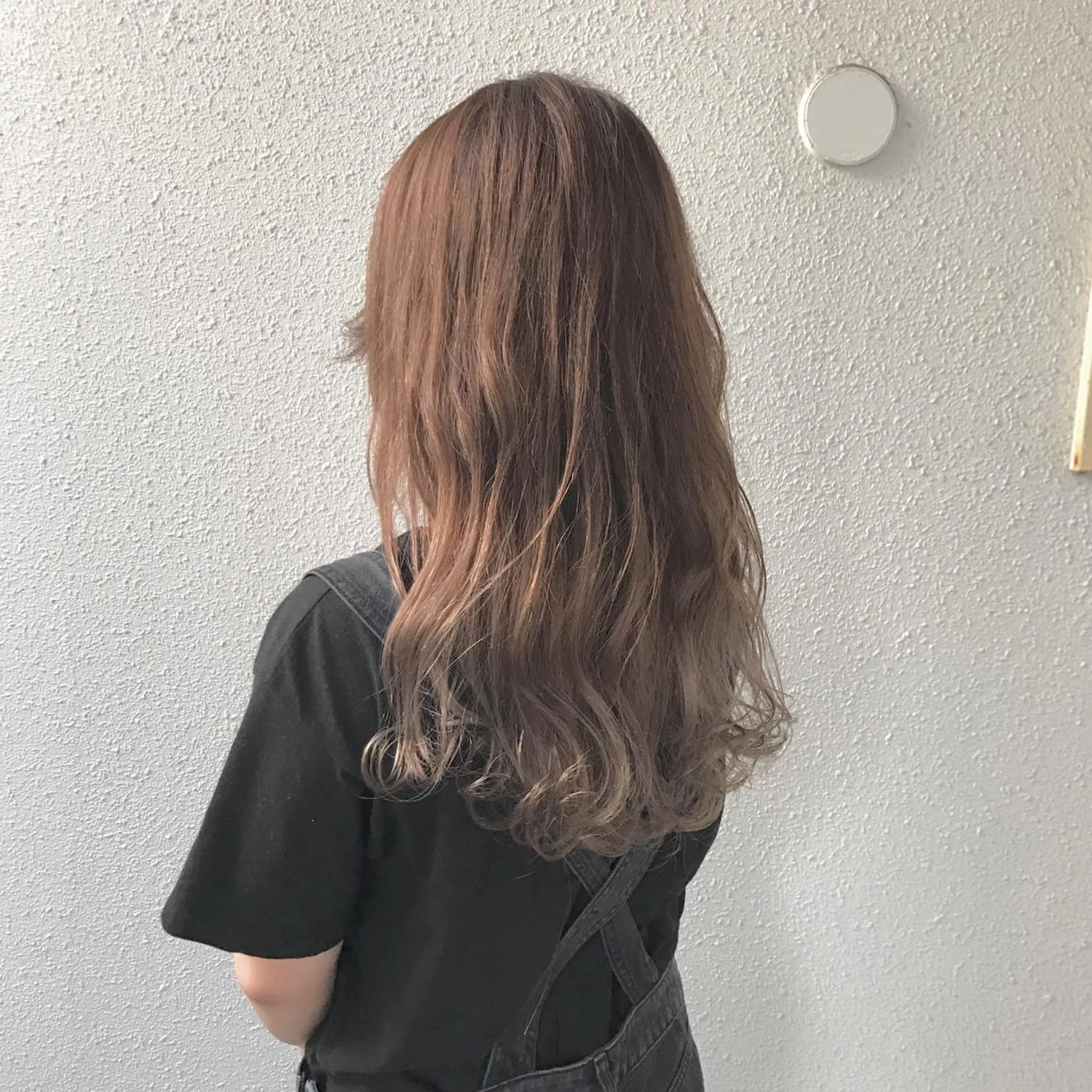 セミロング カラー ダブルカラー グレージュ モーヴグレージュ インナーカラー/天神 ブリーチ/吉田のヘアスタイル