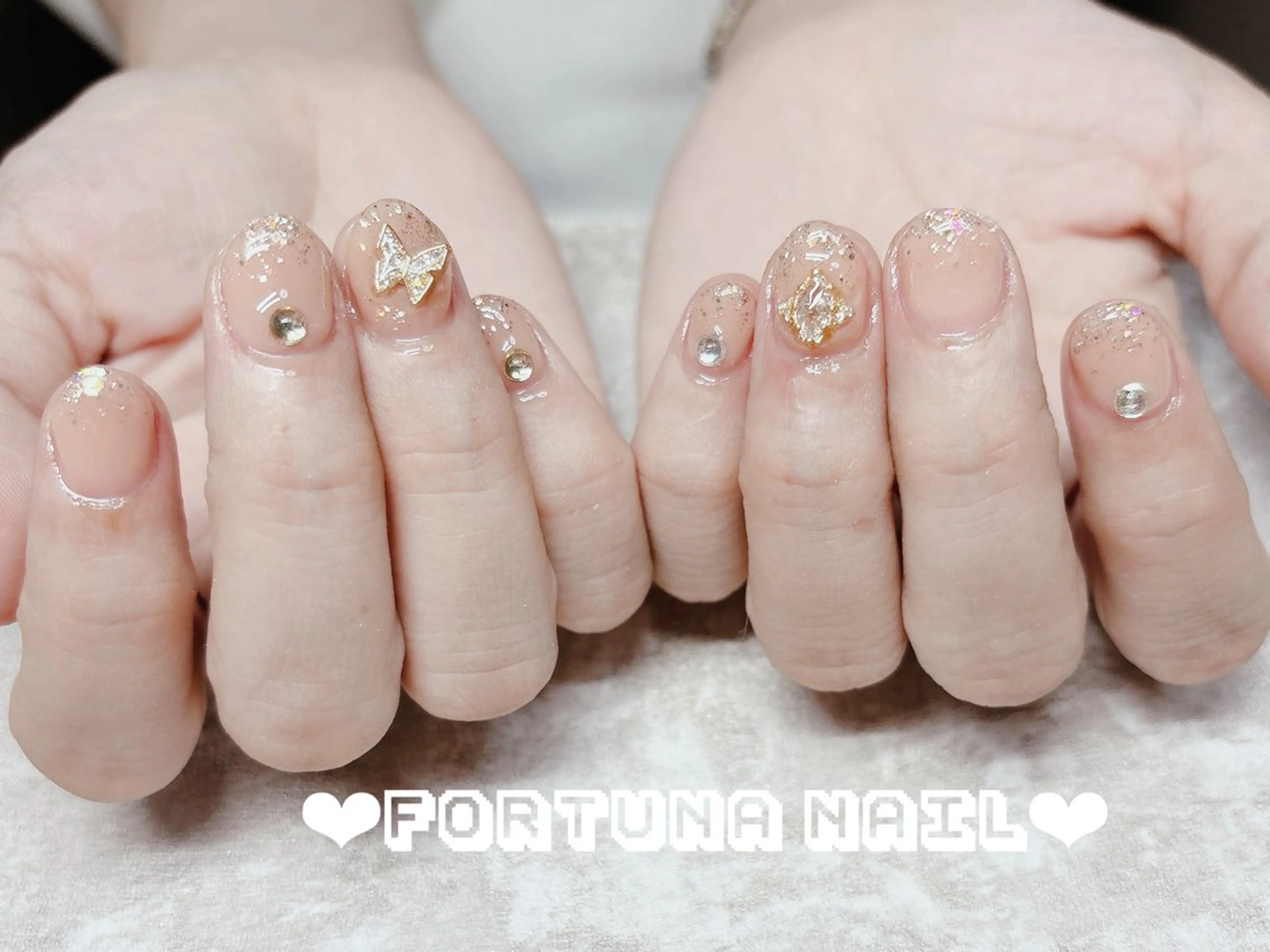 ネイル ハンドネイル ハンドケア Nail •Head スパFortunaのネイルデザイン