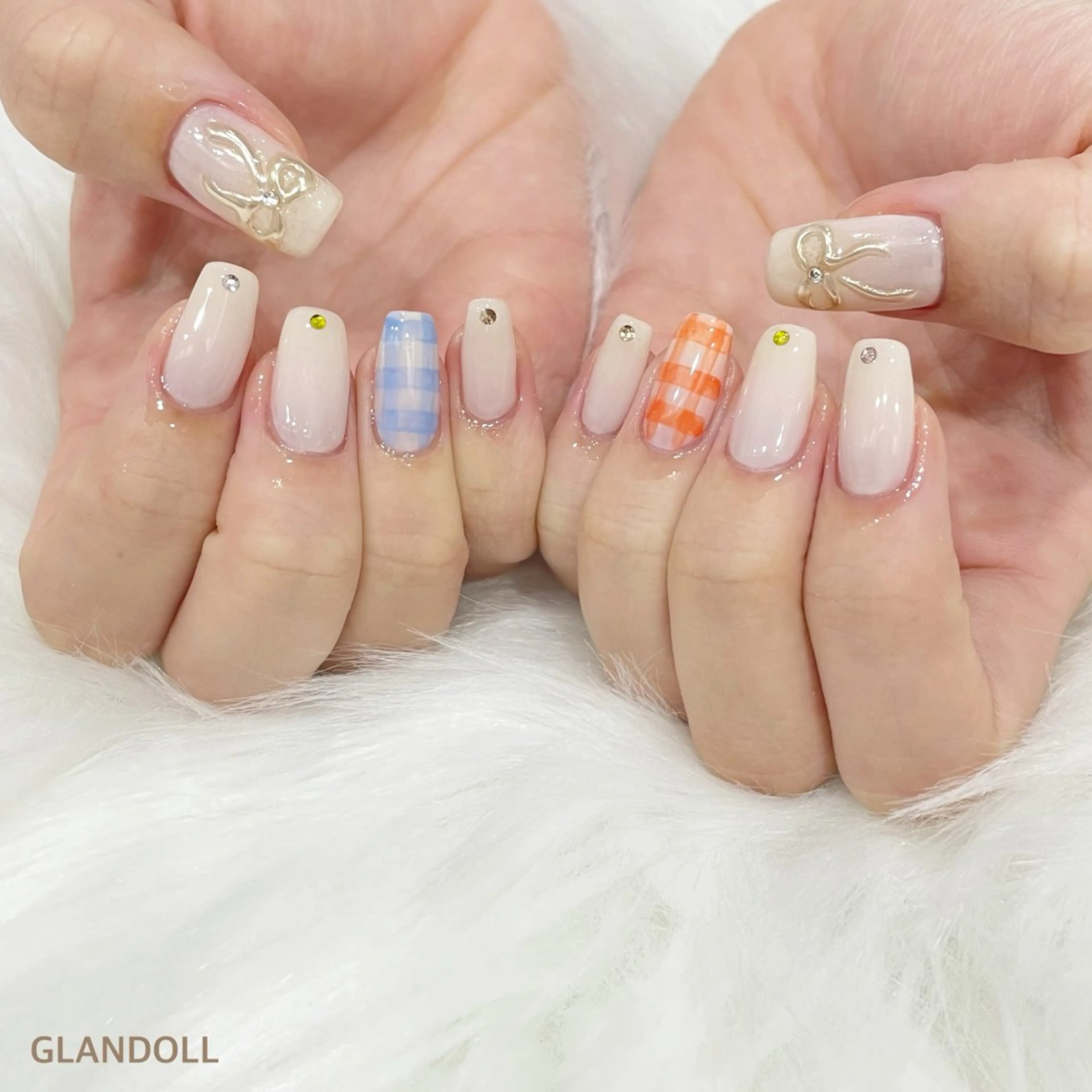 ネイル リボン ハンドネイル GLANDOLL YURIのネイルデザイン