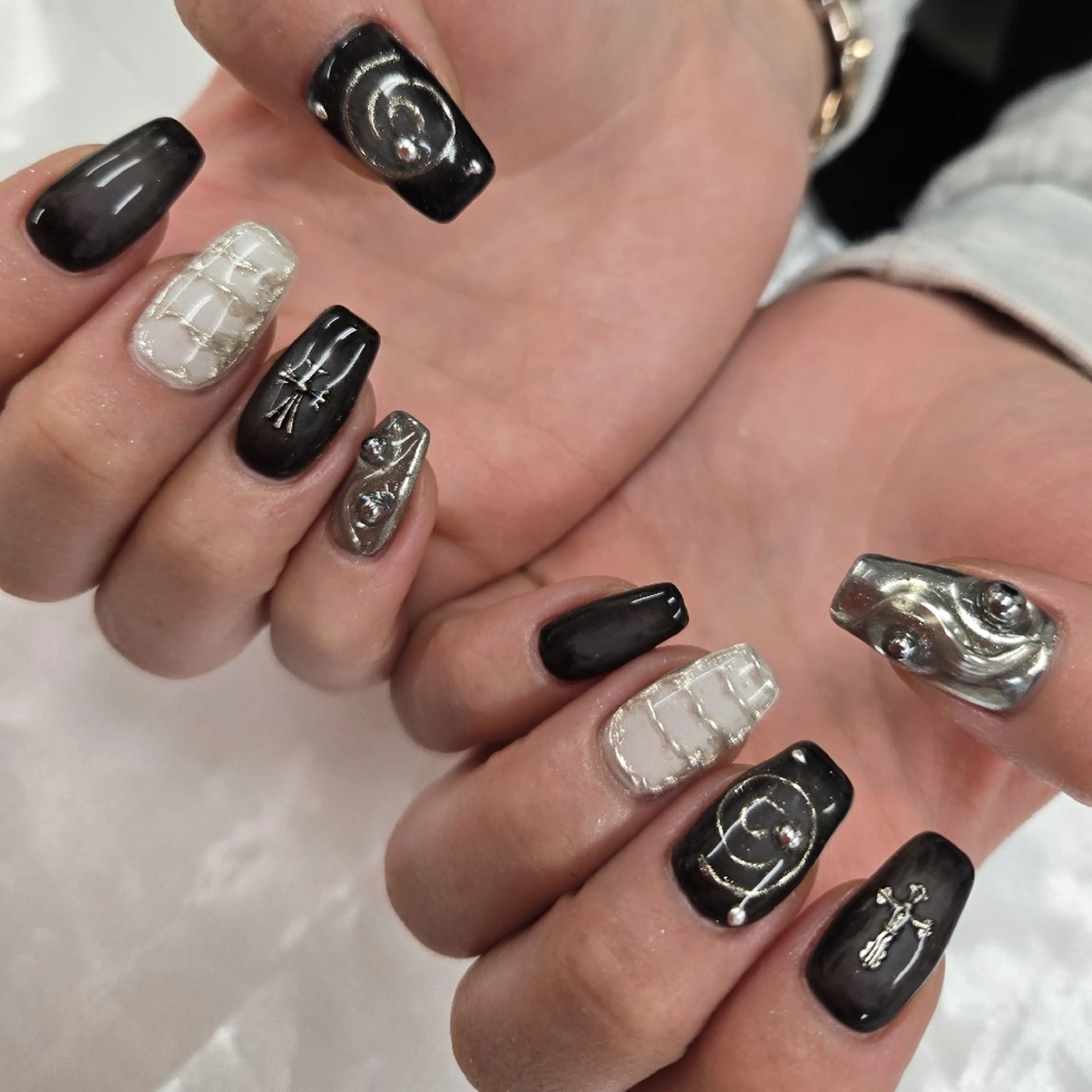 ネイル アートネイル オーロラネイル チークネイル ジェルネイル グラデーション ハンドネイル 河野ちえ (雑誌掲載サロン)のネイルデザイン