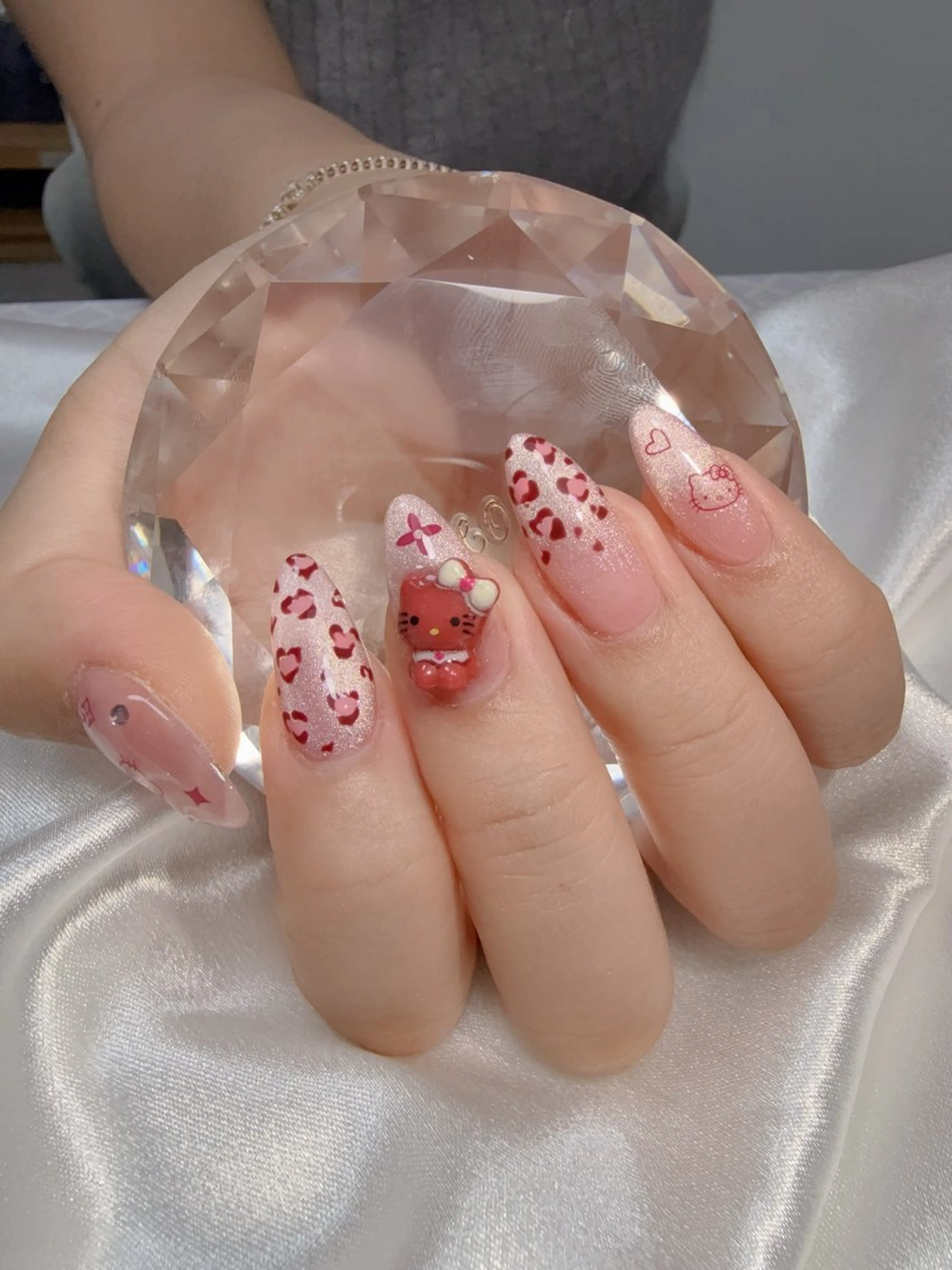 ネイル オーロラネイル ブルー チークネイル フットネイル グラデーション 西野 カナのネイルデザイン